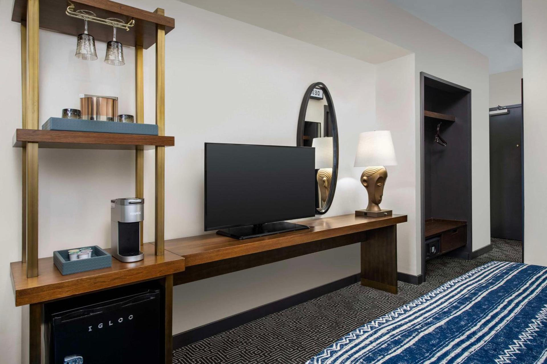 The Troubadour Hotel New Orleans photo 43