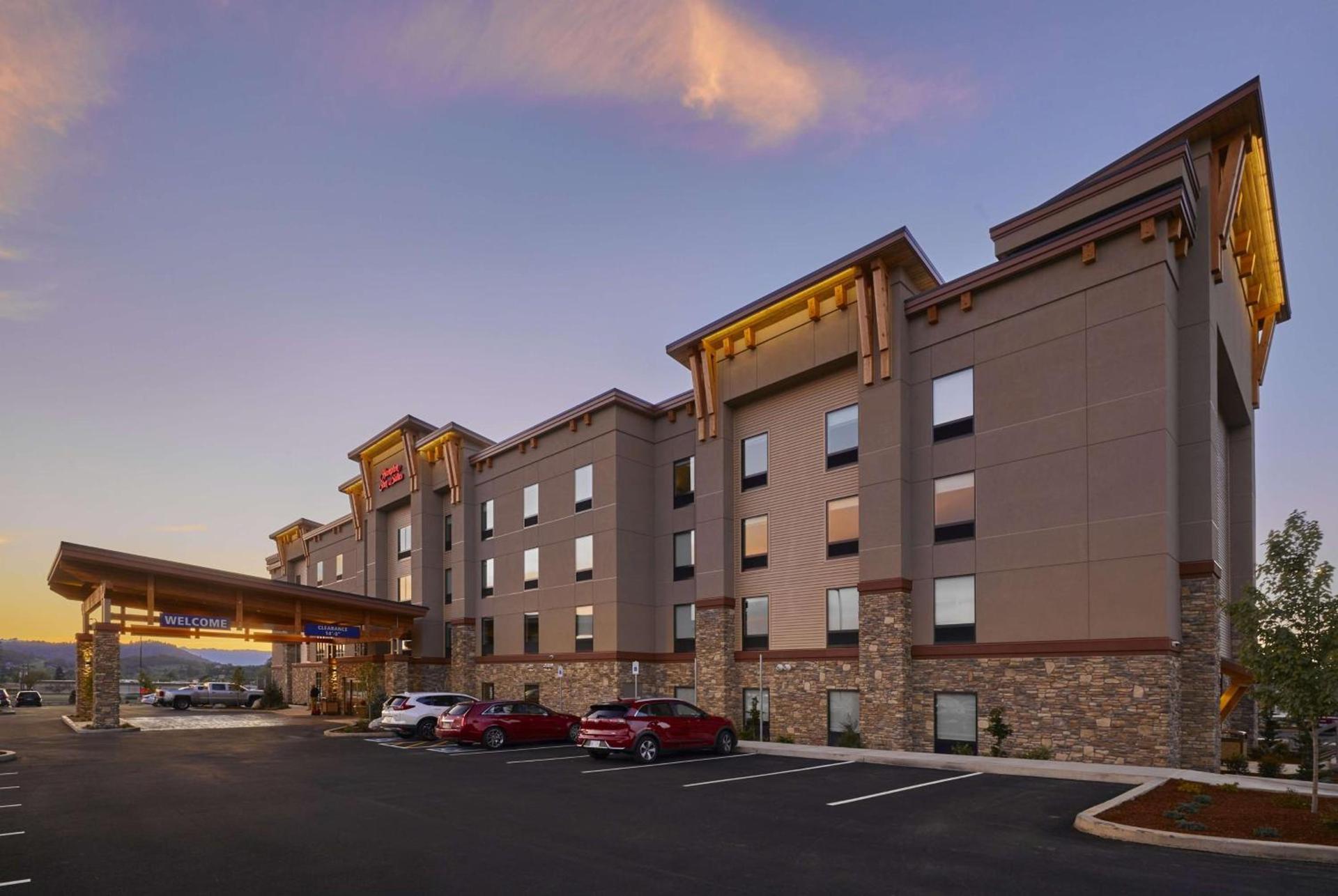 Hampton Inn & Suites Roseburg photo 3