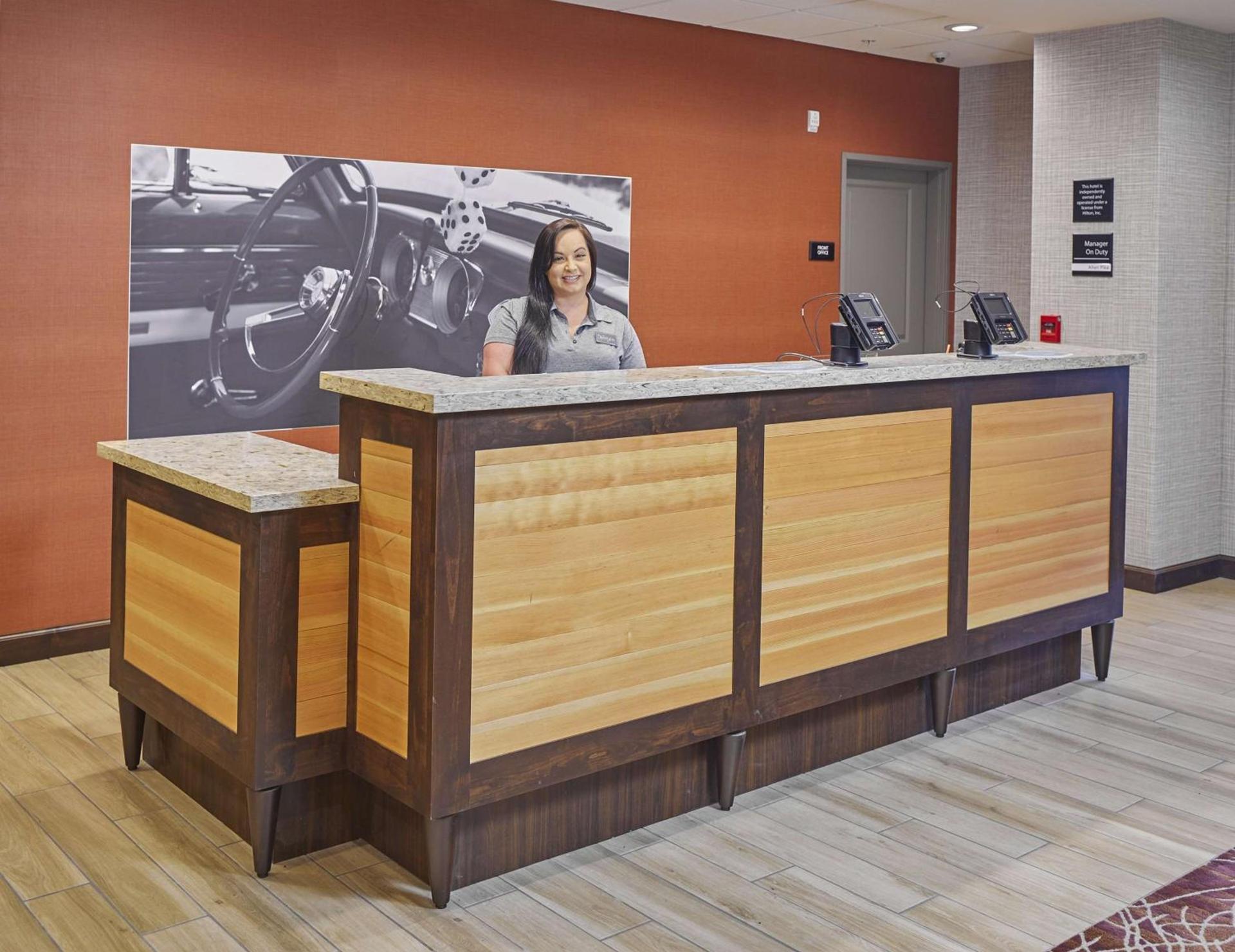 Hampton Inn & Suites Roseburg photo 5