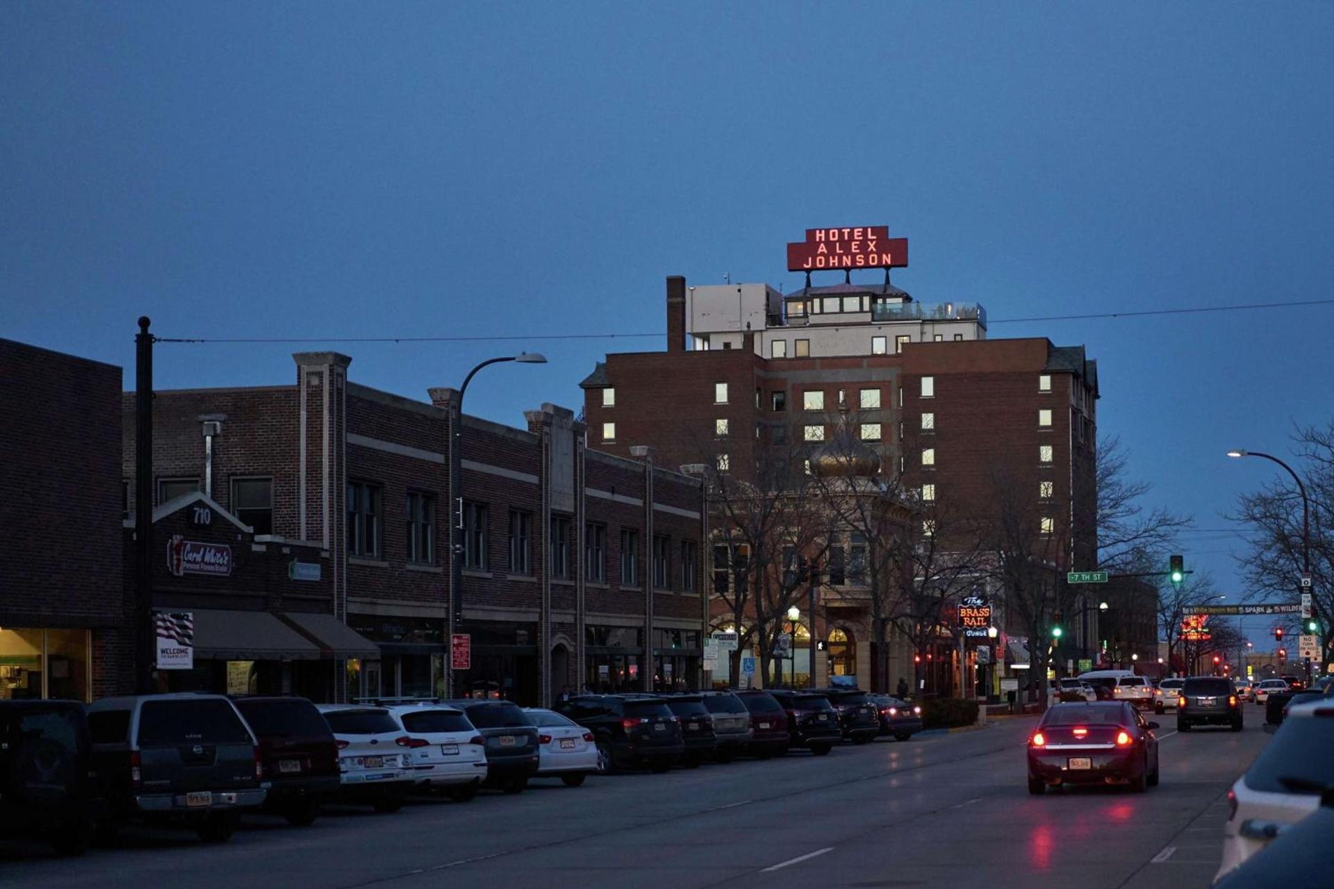 Hotel Alex Johnson Rapid City, Curio Collection by Hilton photo 3