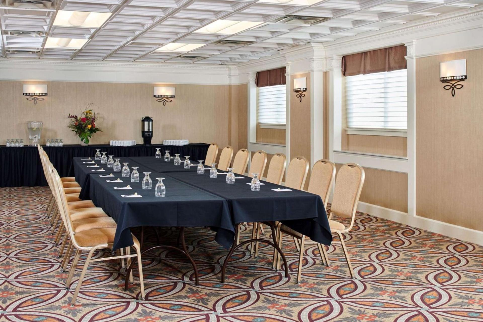 Hotel Alex Johnson Rapid City, Curio Collection by Hilton photo 45