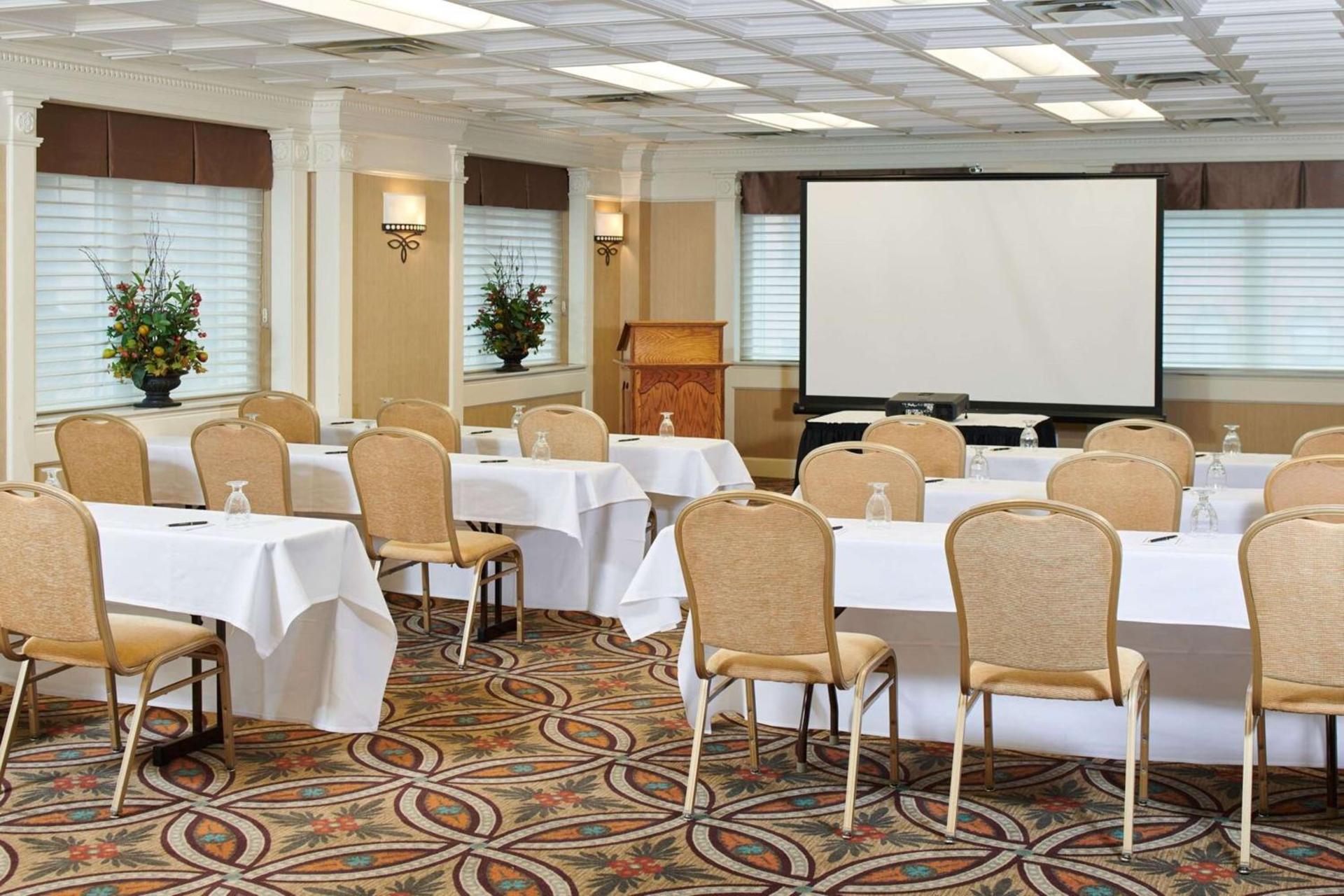 Hotel Alex Johnson Rapid City, Curio Collection by Hilton photo 46