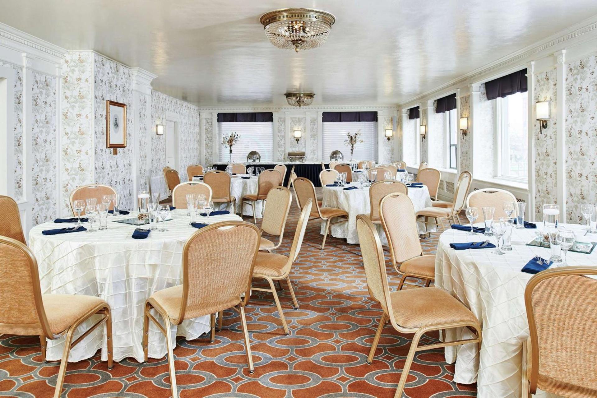 Hotel Alex Johnson Rapid City, Curio Collection by Hilton photo 47