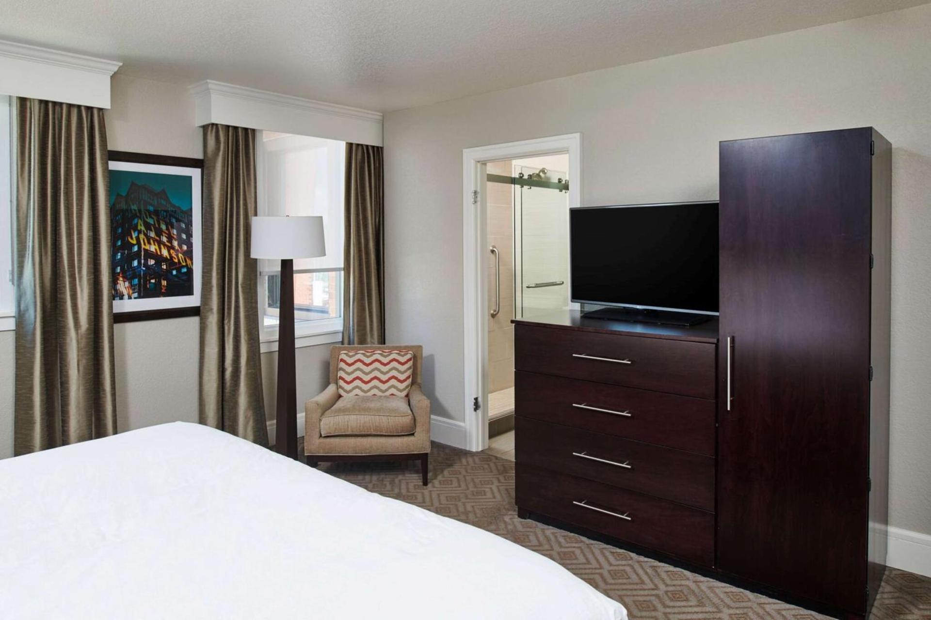 Hotel Alex Johnson Rapid City, Curio Collection by Hilton photo 66
