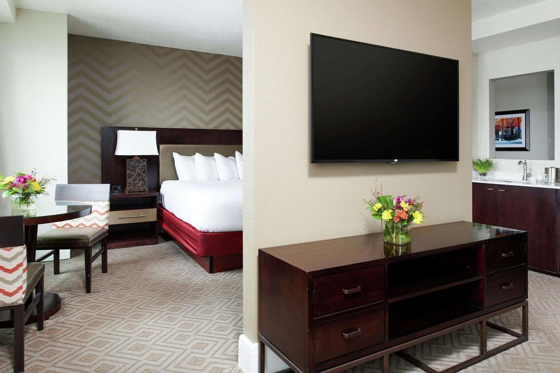 Hotel Alex Johnson Rapid City, Curio Collection by Hilton photo 71
