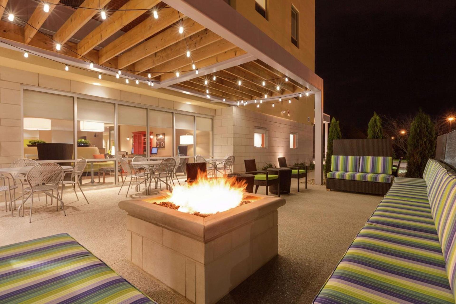Home2 Suites By Hilton Youngstown photo 4