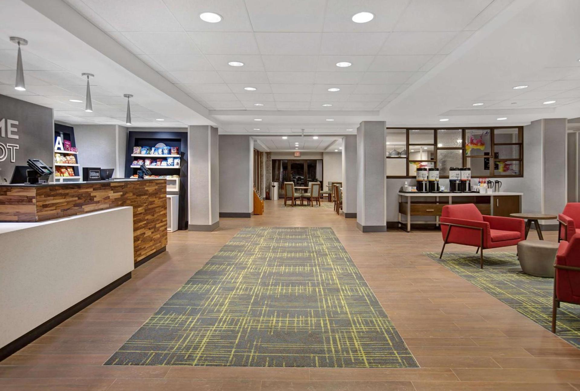 Hampton Inn Westfield photo 4