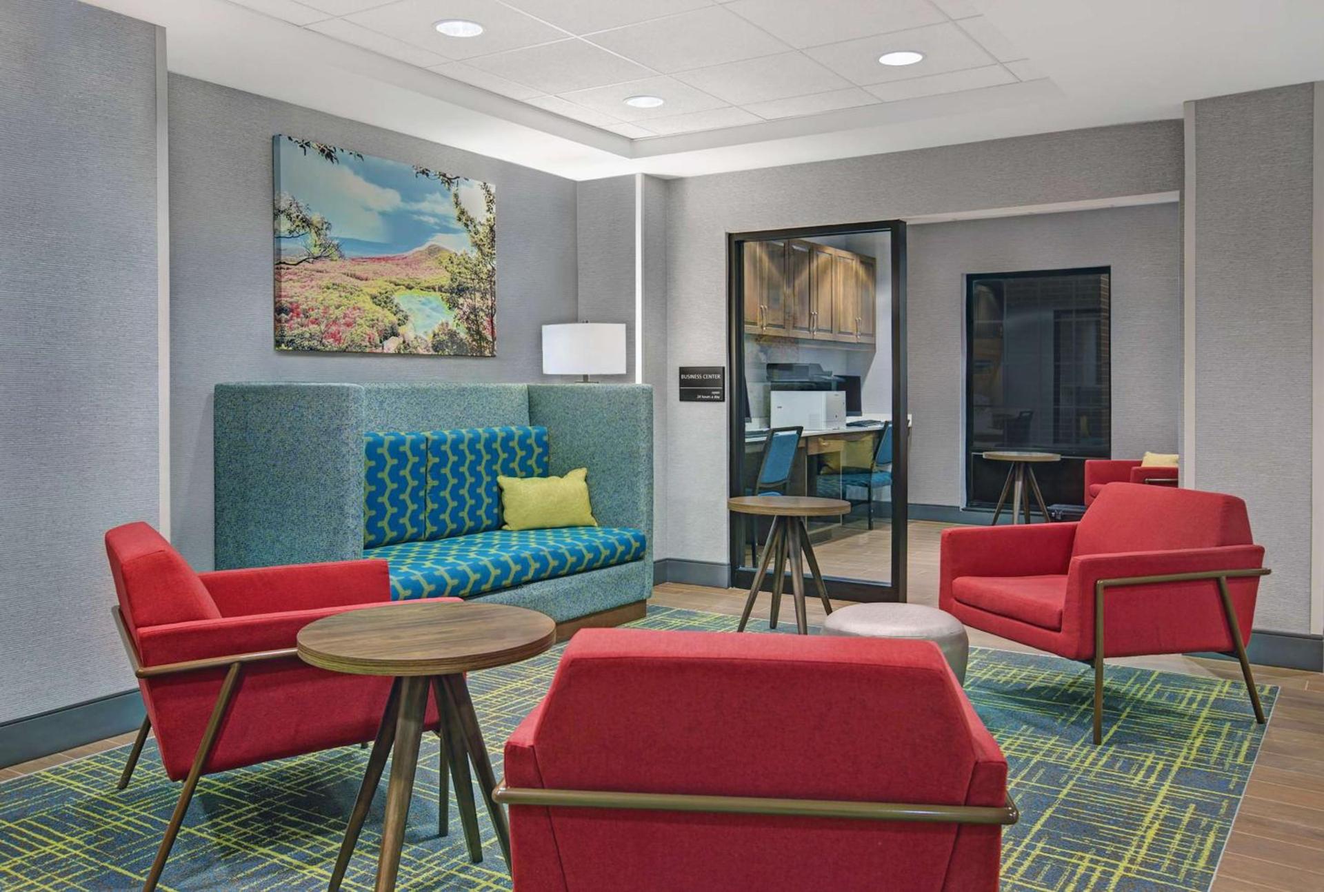 Hampton Inn Westfield photo 6
