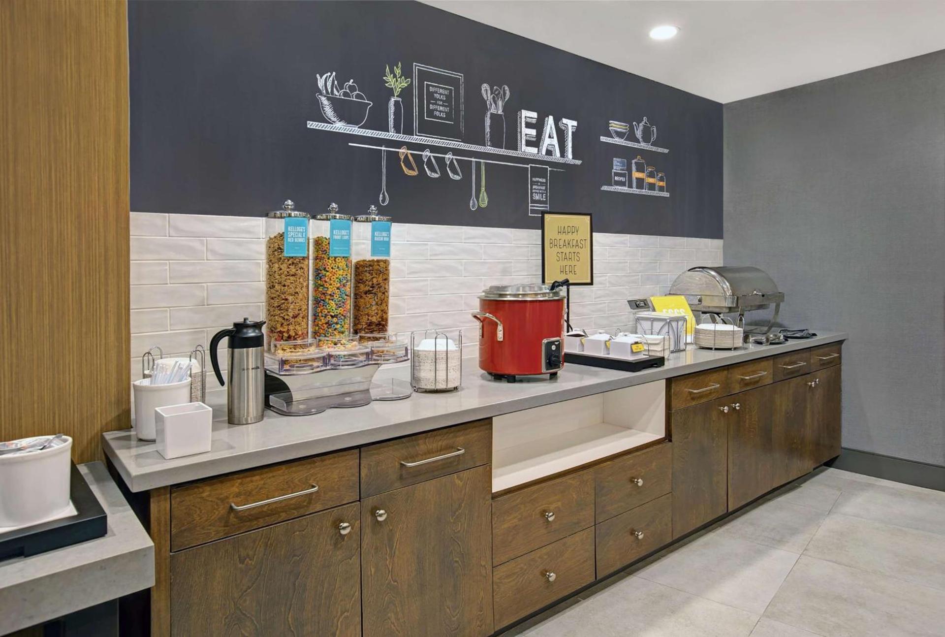 Hampton Inn Westfield photo 10