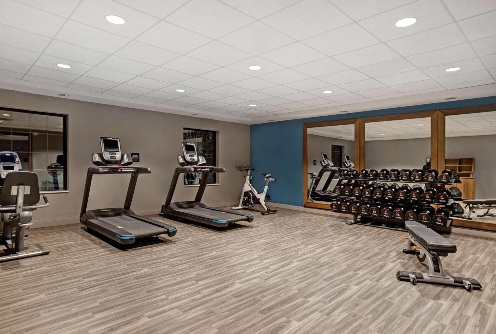 Hampton Inn Westfield photo 15