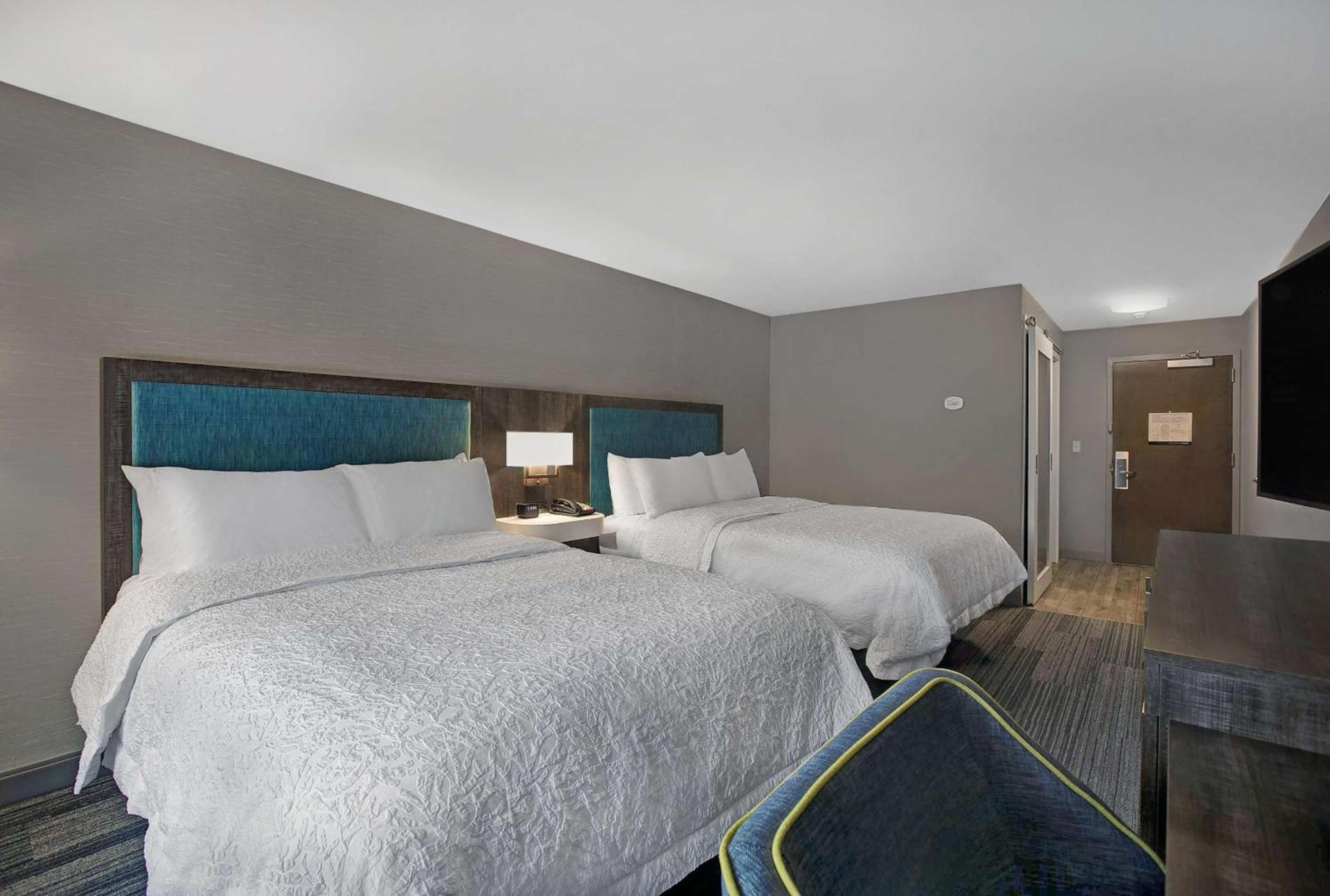Hampton Inn Westfield photo 31