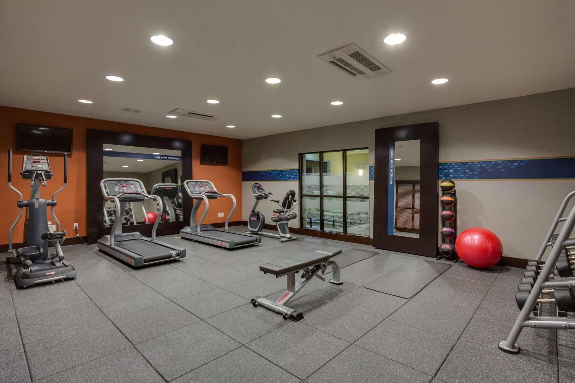 Hampton Inn & Suites - Elyria photo 6