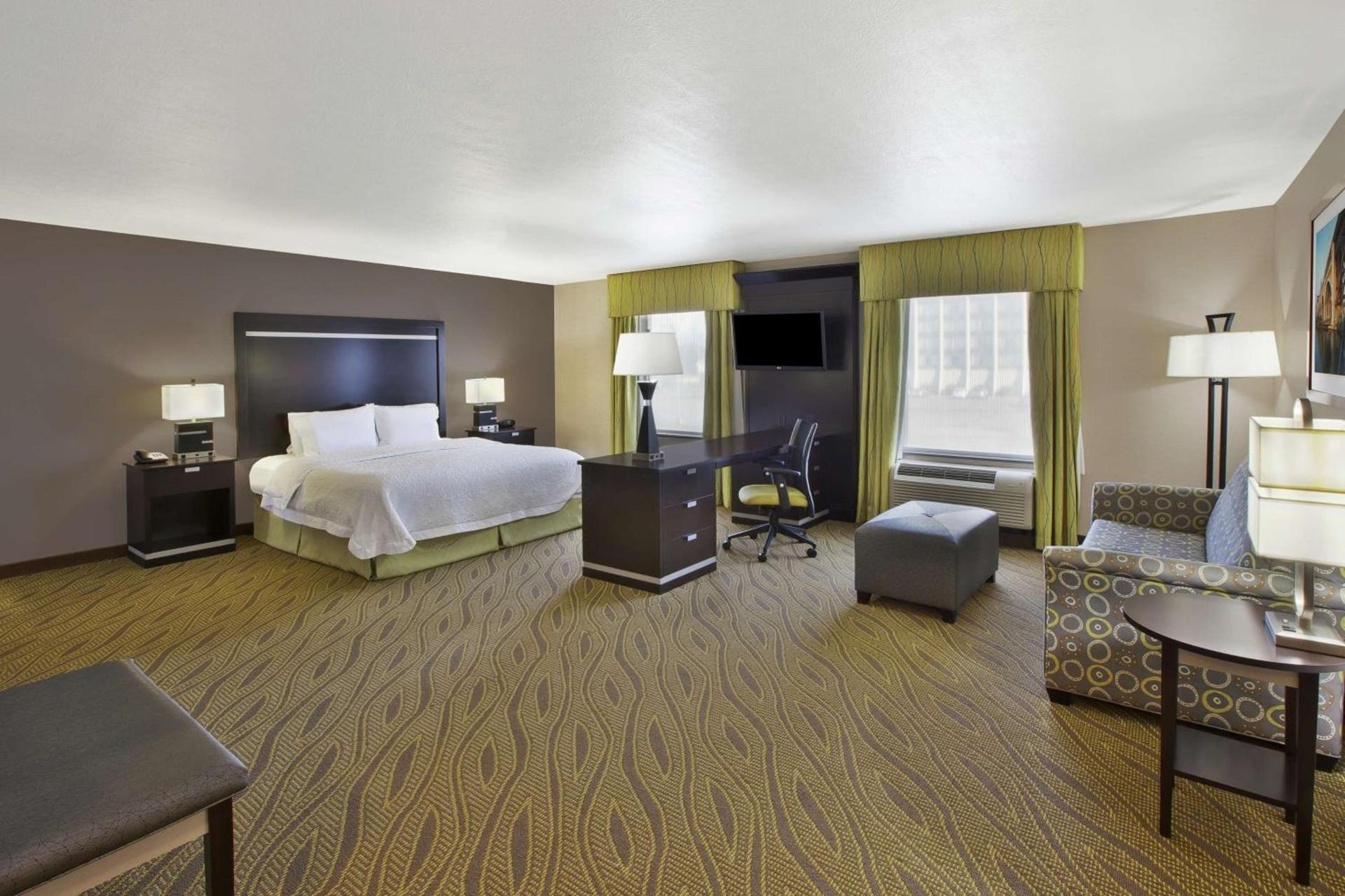 Hampton Inn & Suites - Elyria photo 7