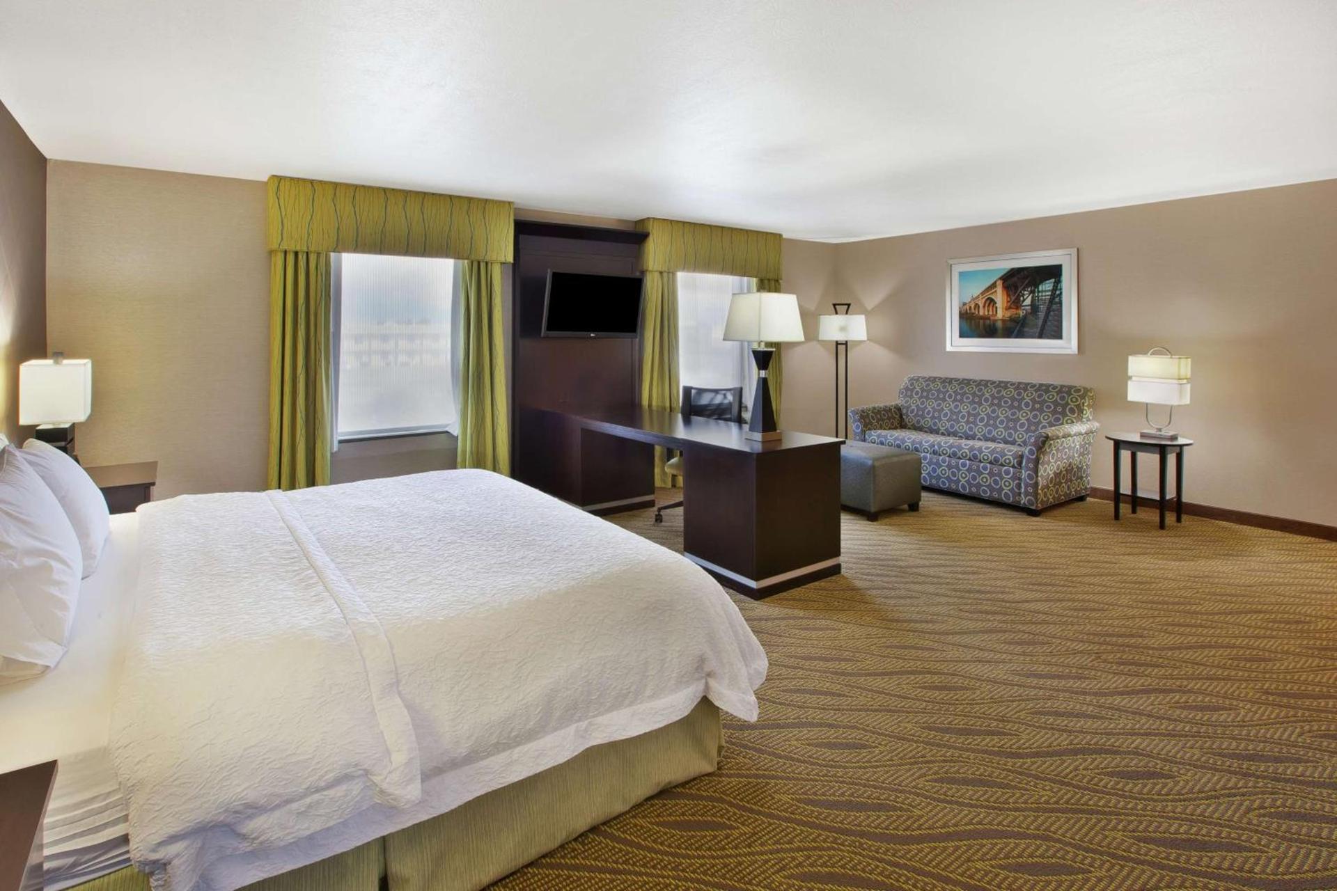 Hampton Inn & Suites - Elyria photo 15