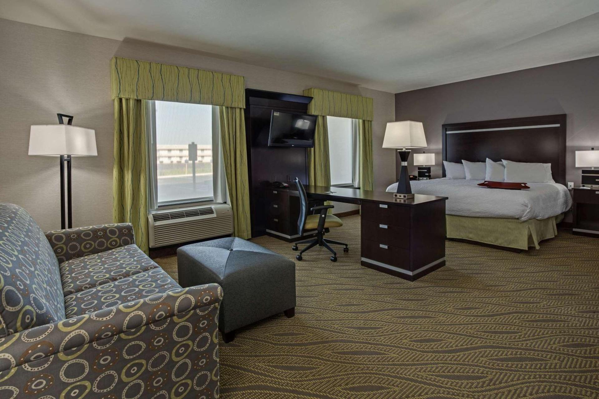 Hampton Inn & Suites - Elyria photo 20