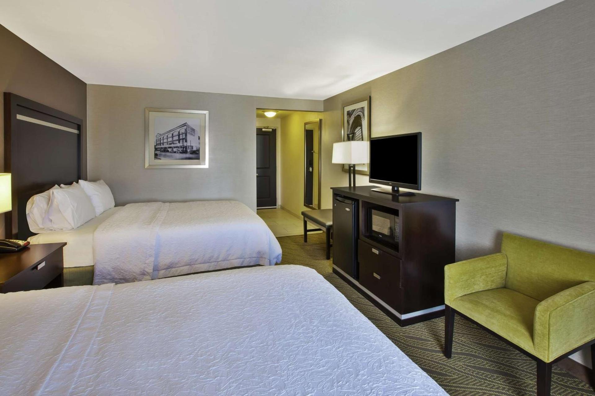 Hampton Inn & Suites - Elyria photo 22