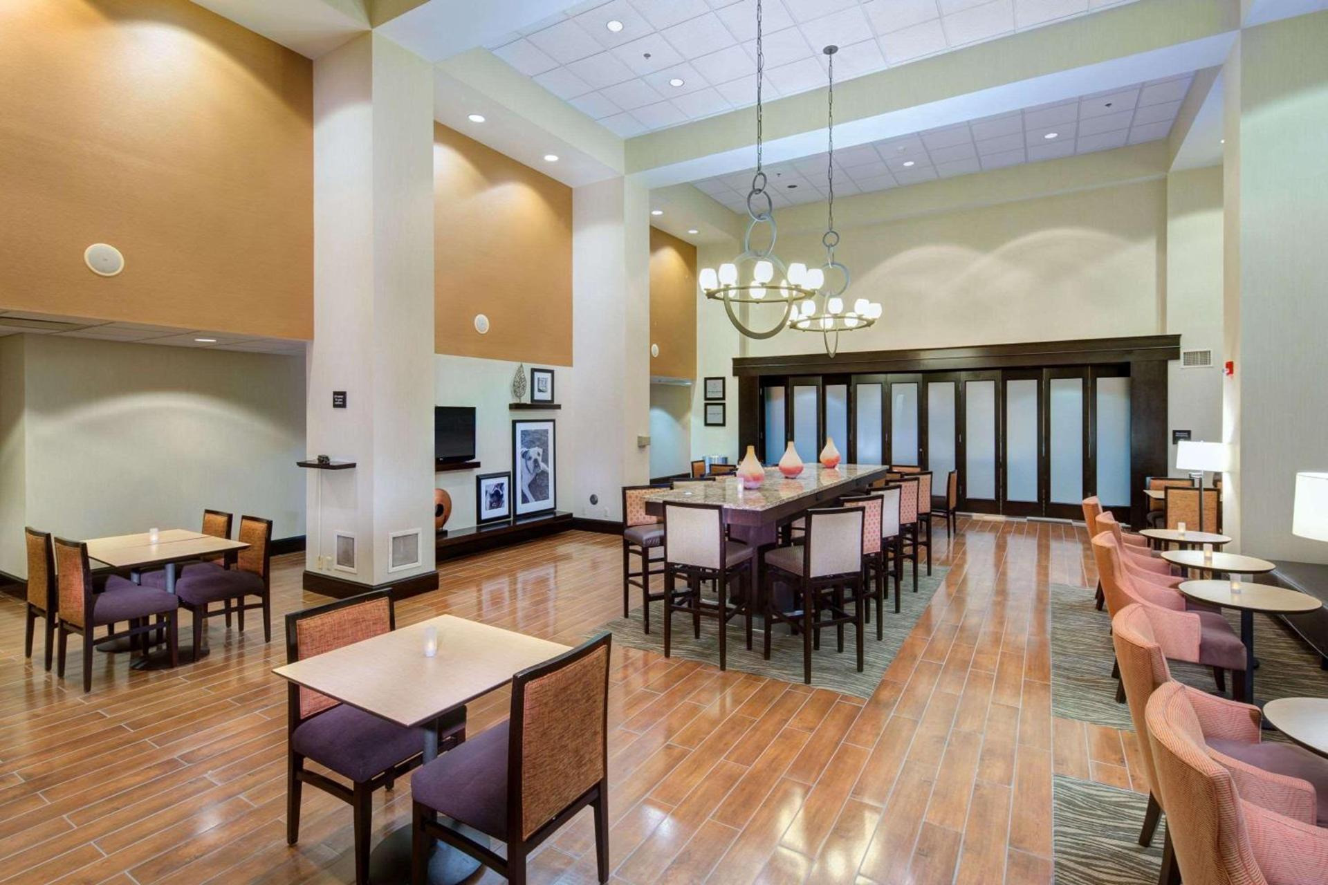 Hampton Inn & Suites Augusta West photo 12