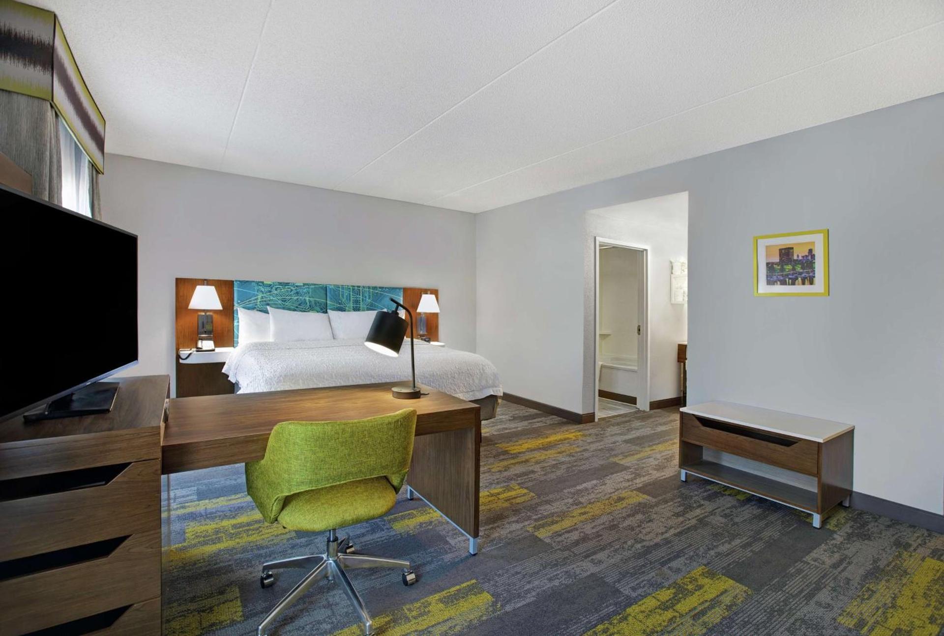 Hampton Inn & Suites Augusta West photo 14