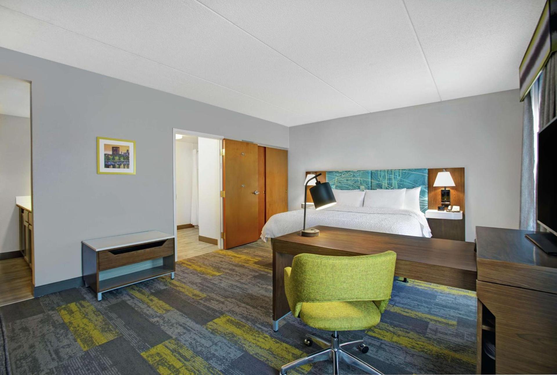Hampton Inn & Suites Augusta West photo 32