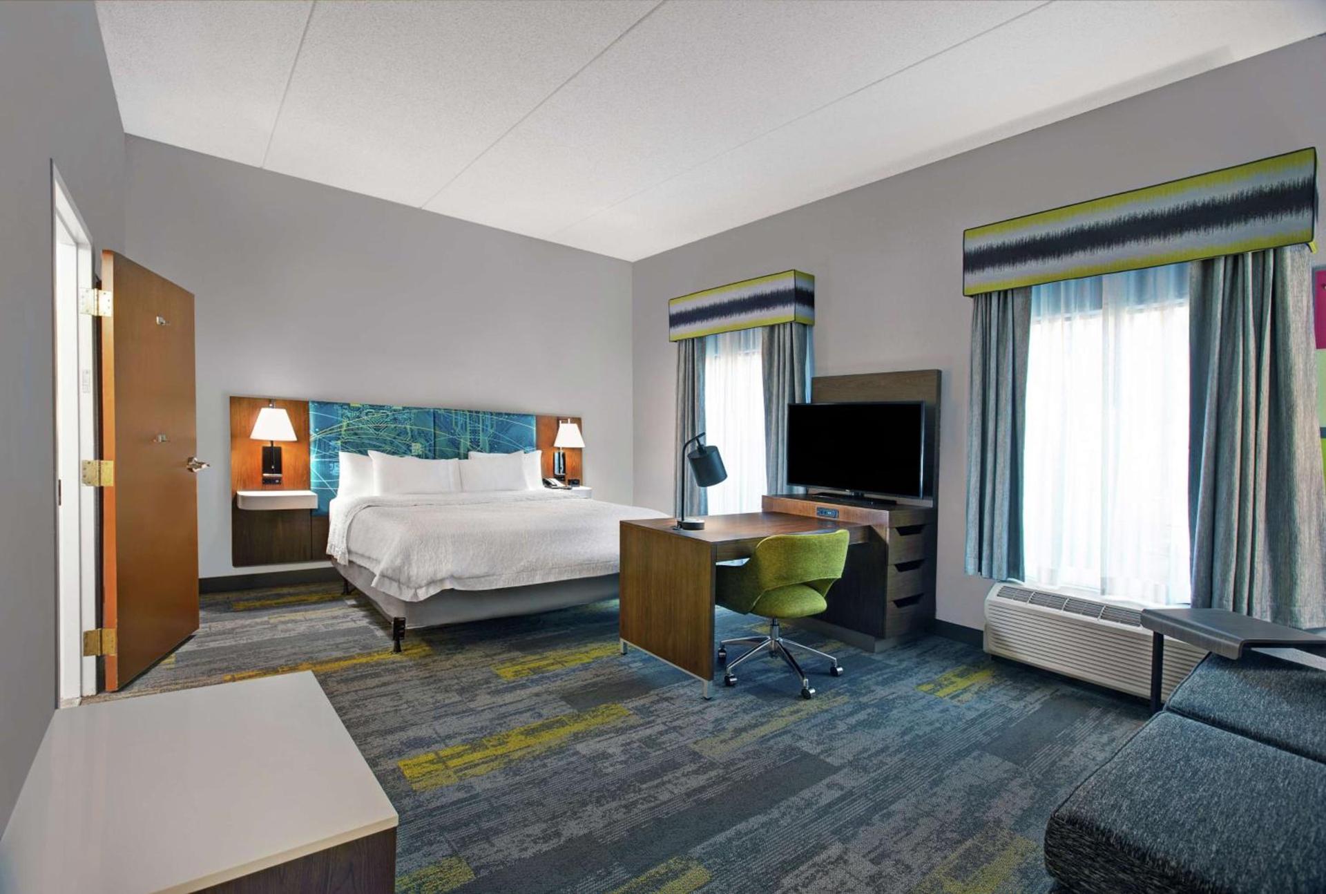 Hampton Inn & Suites Augusta West photo 37