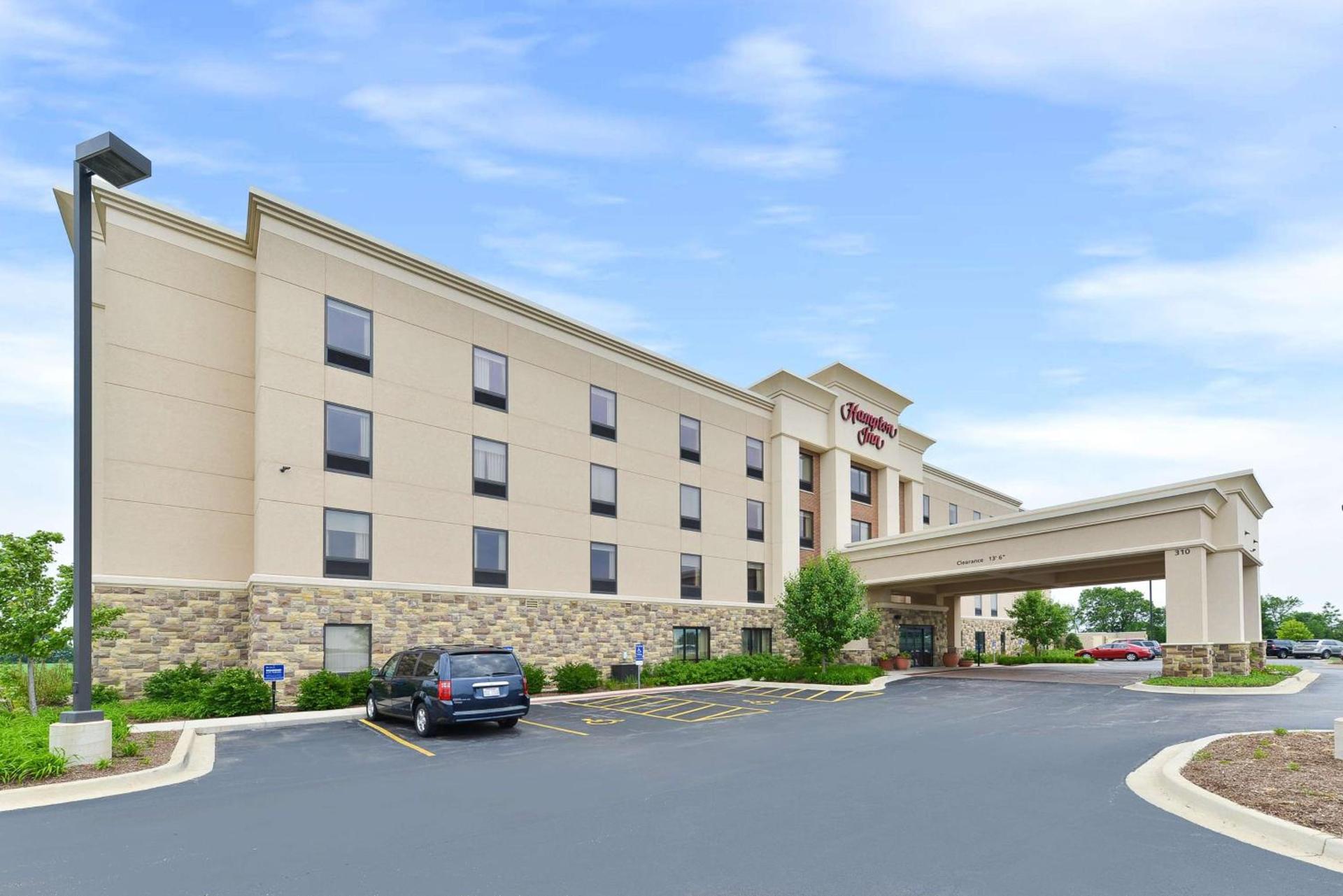 Hampton Inn Yorkville photo 1