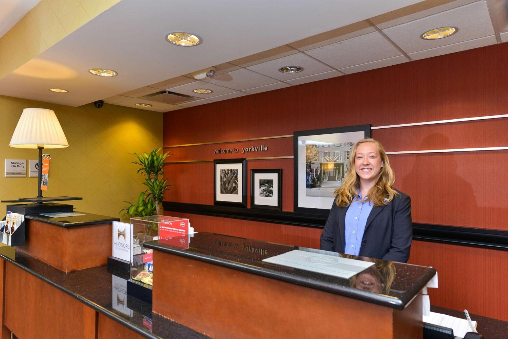 Hampton Inn Yorkville photo 5