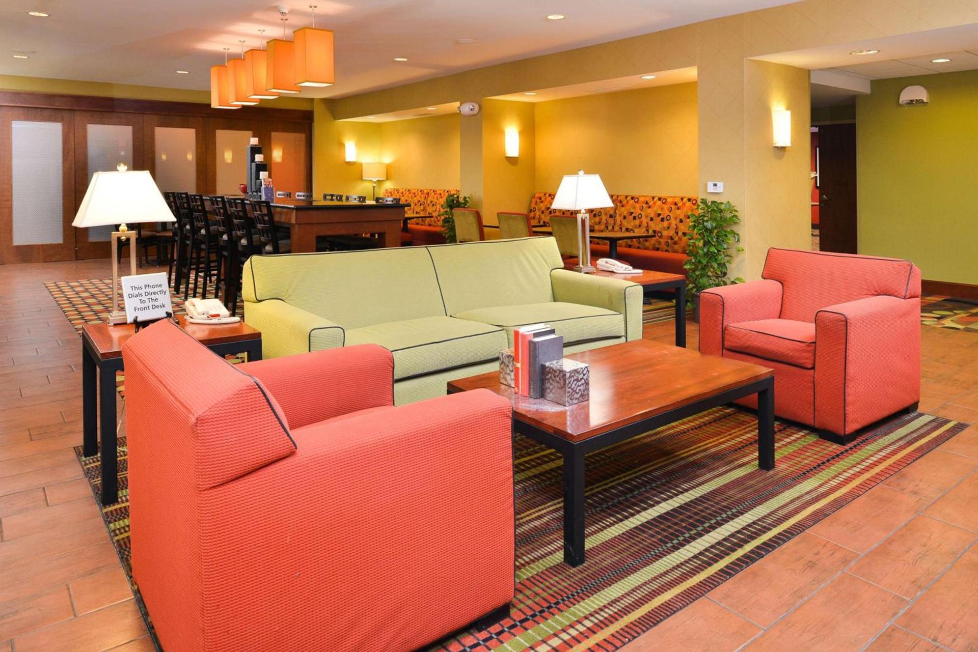 Hampton Inn Yorkville photo 7