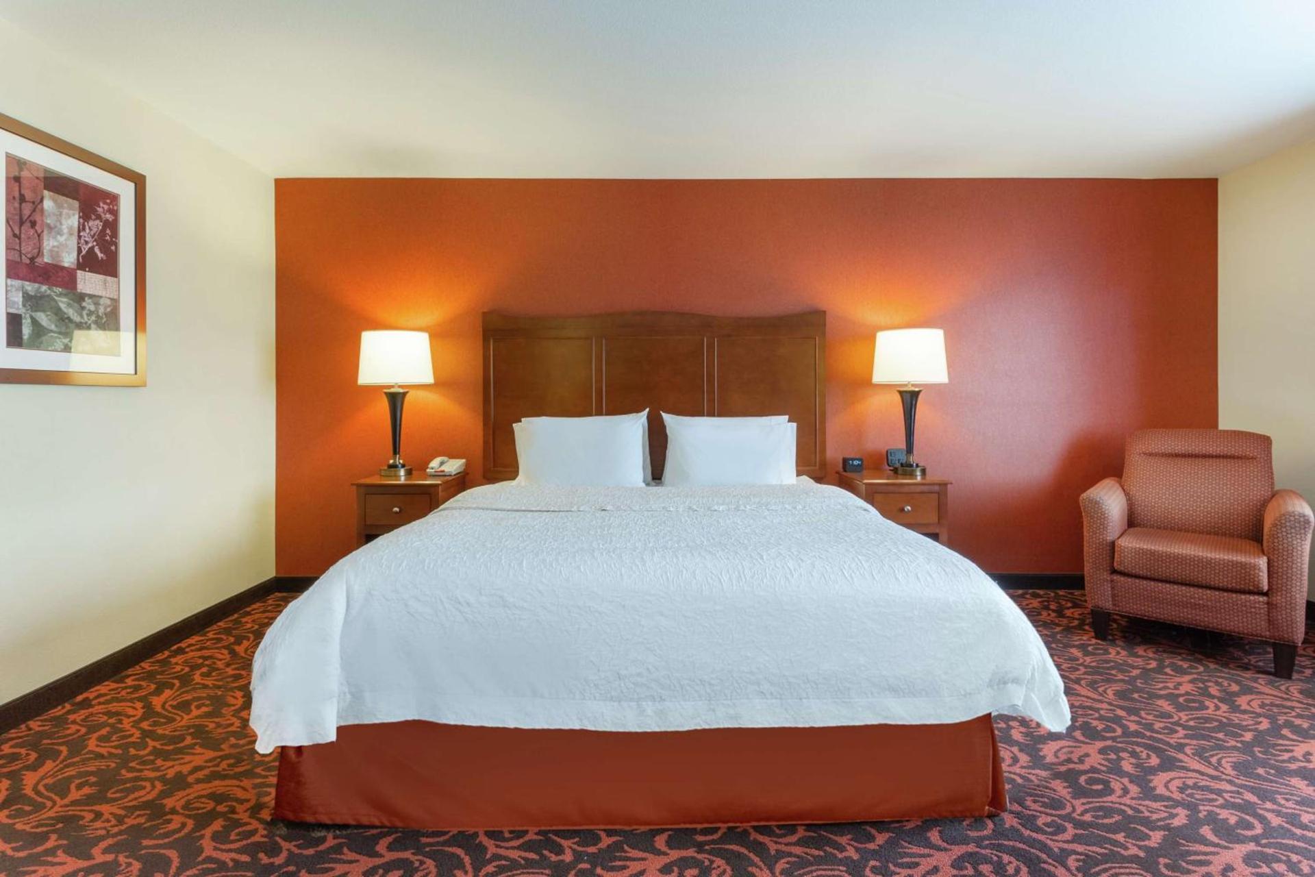 Hampton Inn Yorkville photo 21