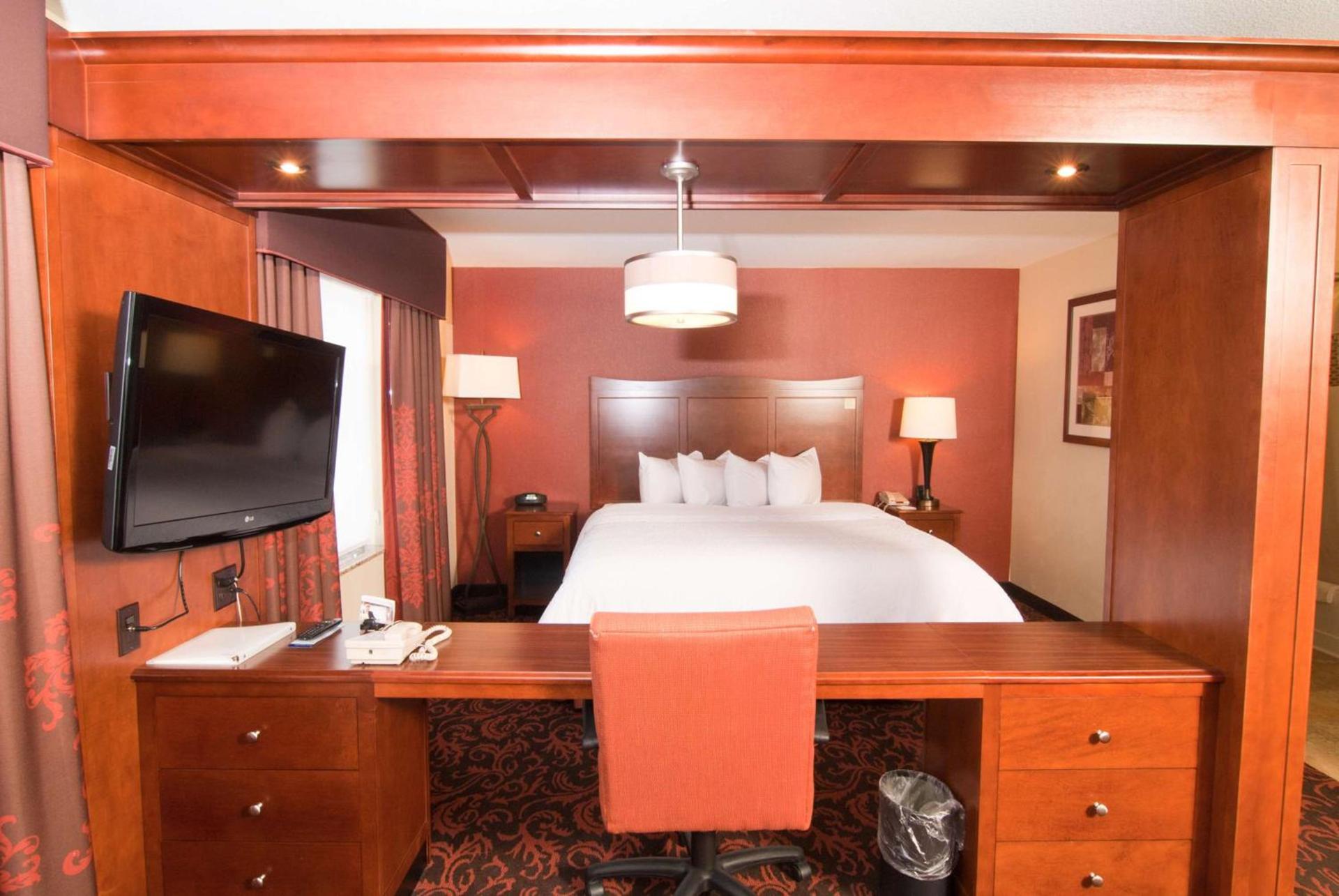 Hampton Inn Yorkville photo 41