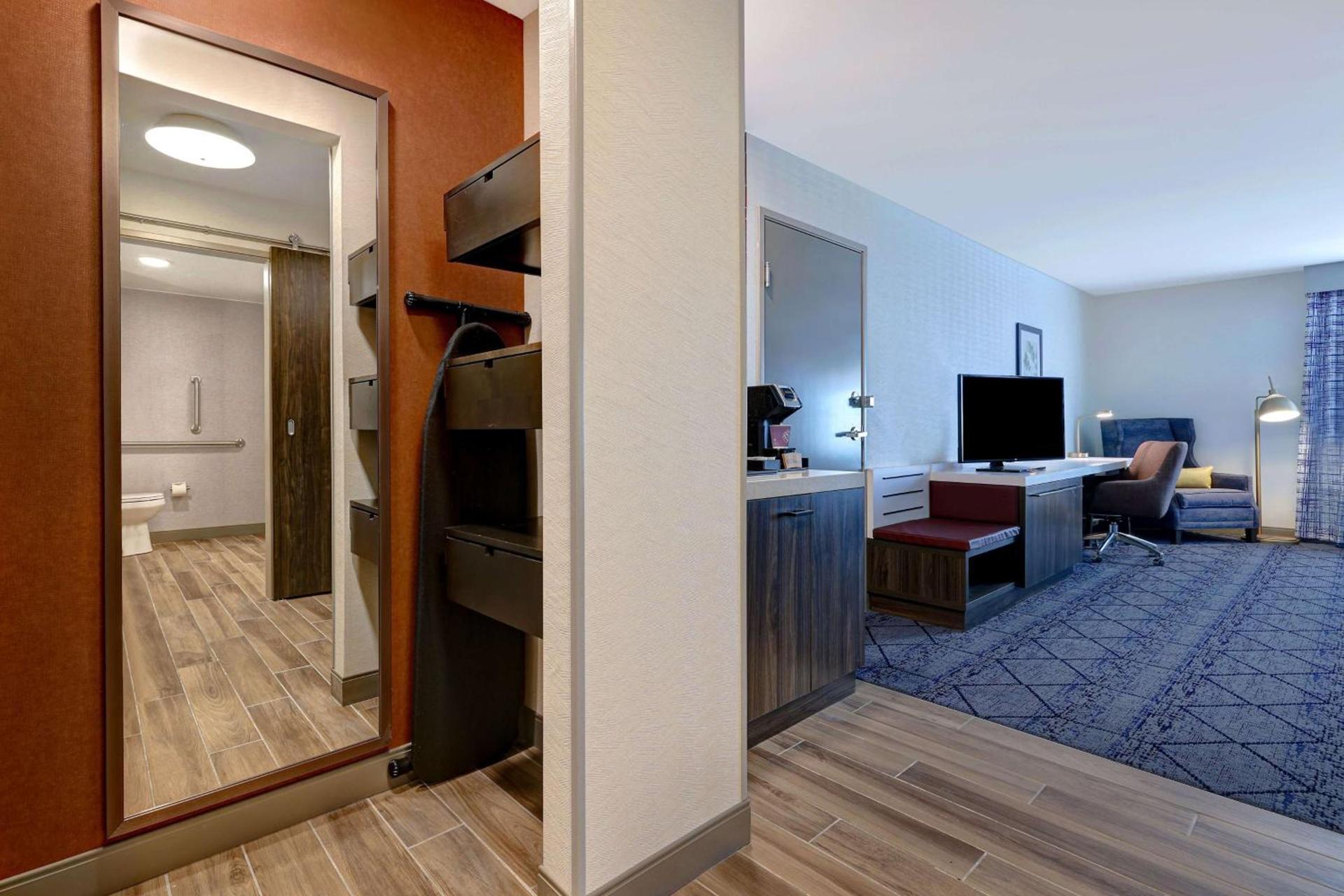 Hilton Garden Inn Cedar Rapids photo 16