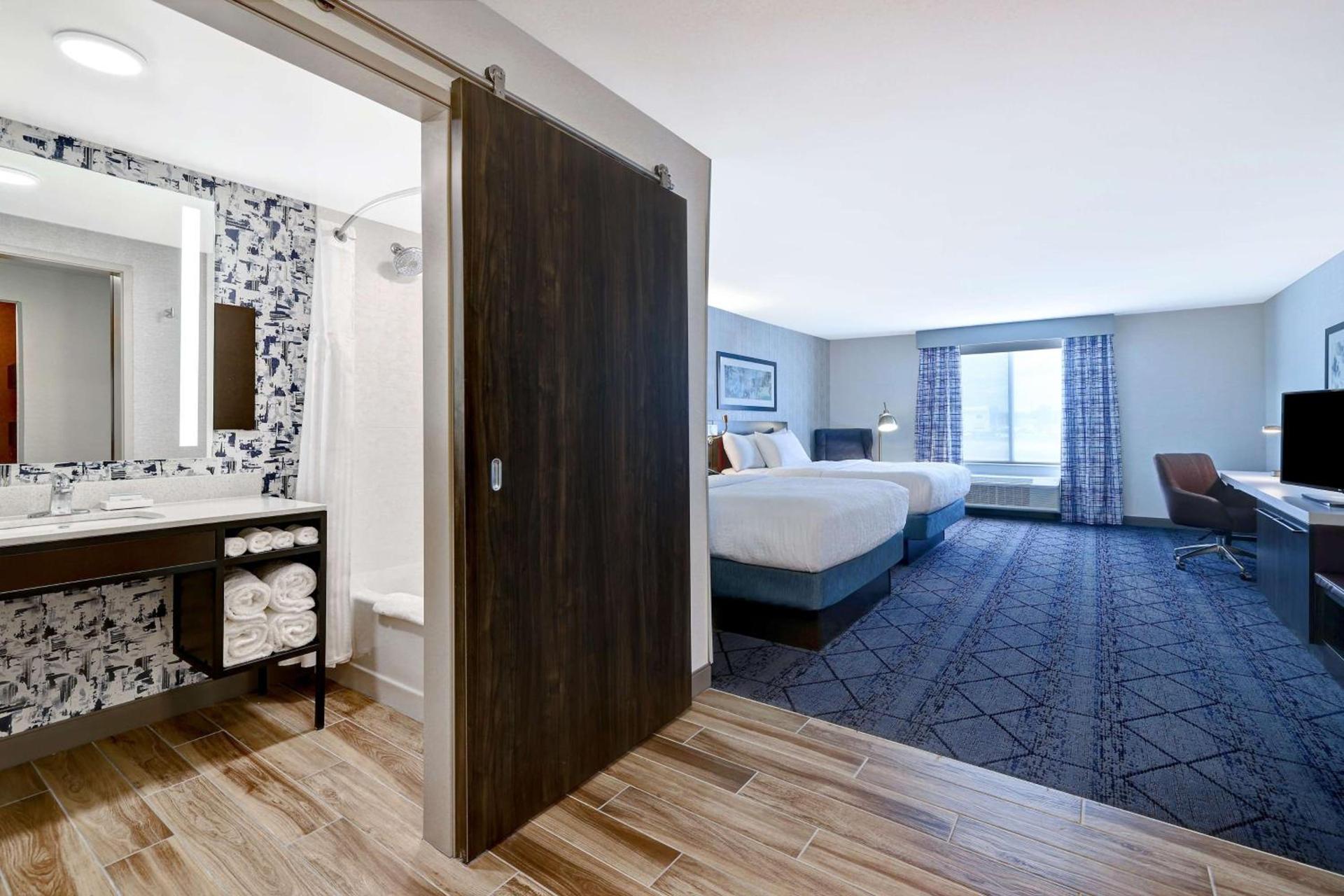 Hilton Garden Inn Cedar Rapids photo 19