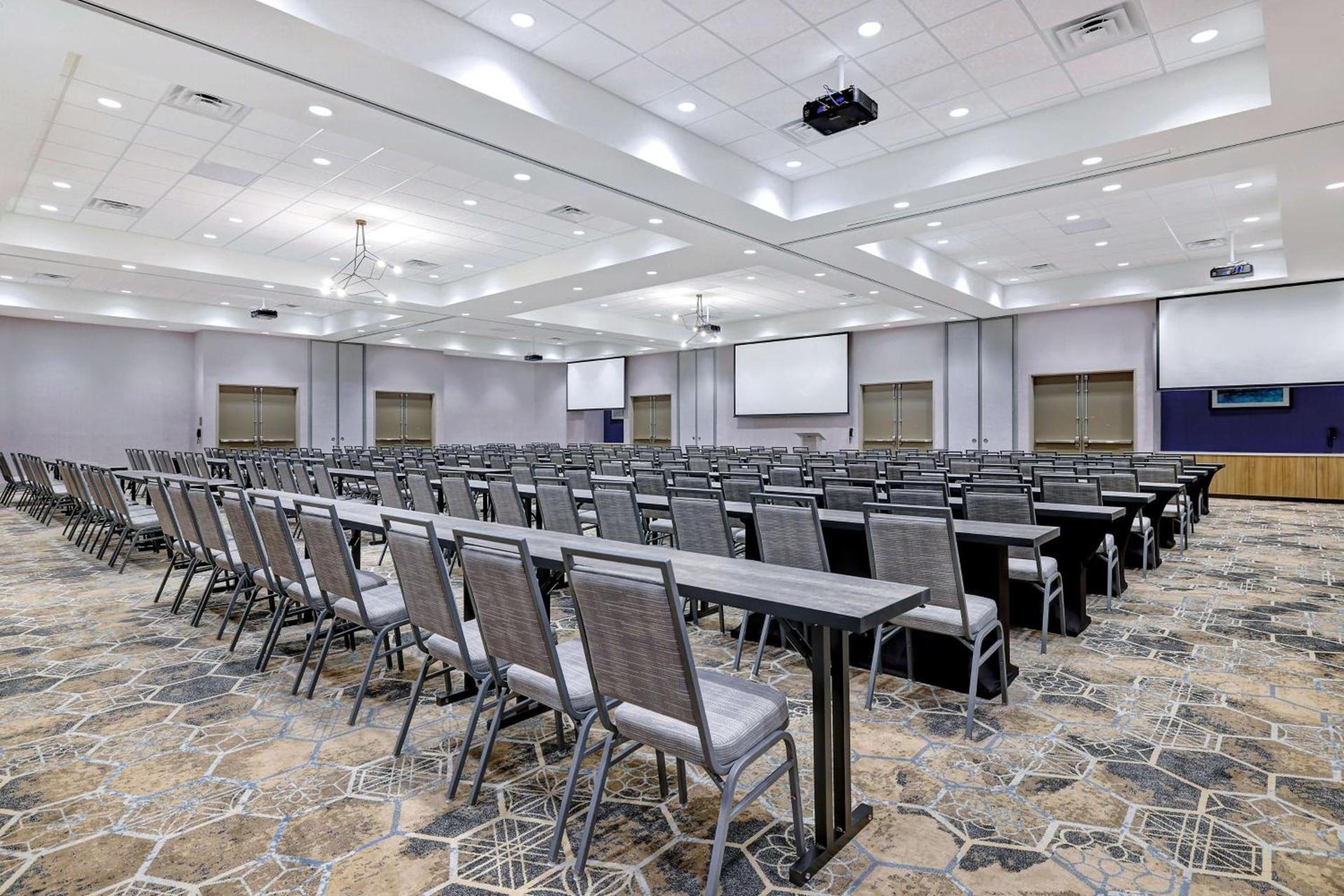 Hilton Garden Inn Cedar Rapids photo 42