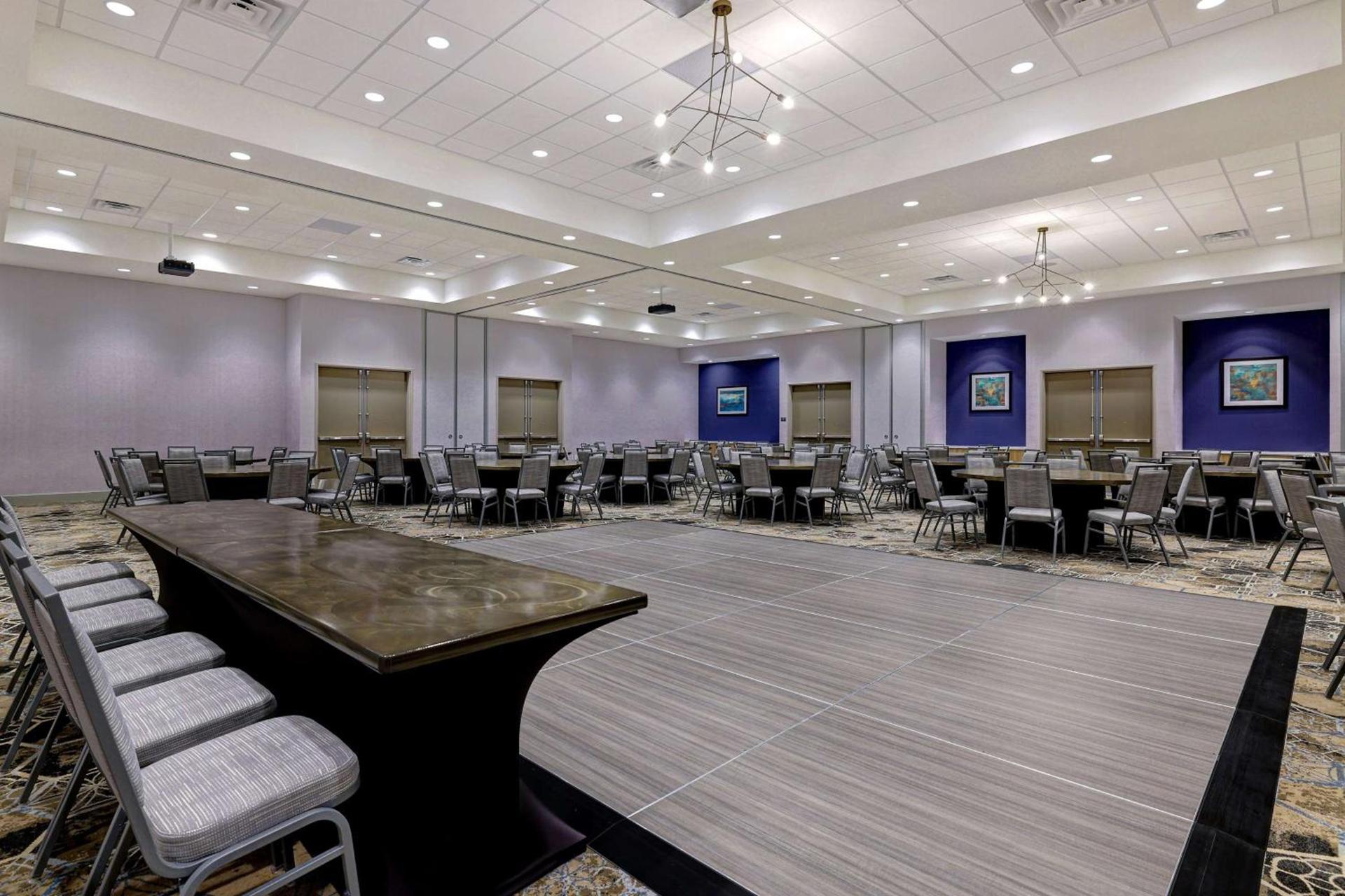 Hilton Garden Inn Cedar Rapids photo 45