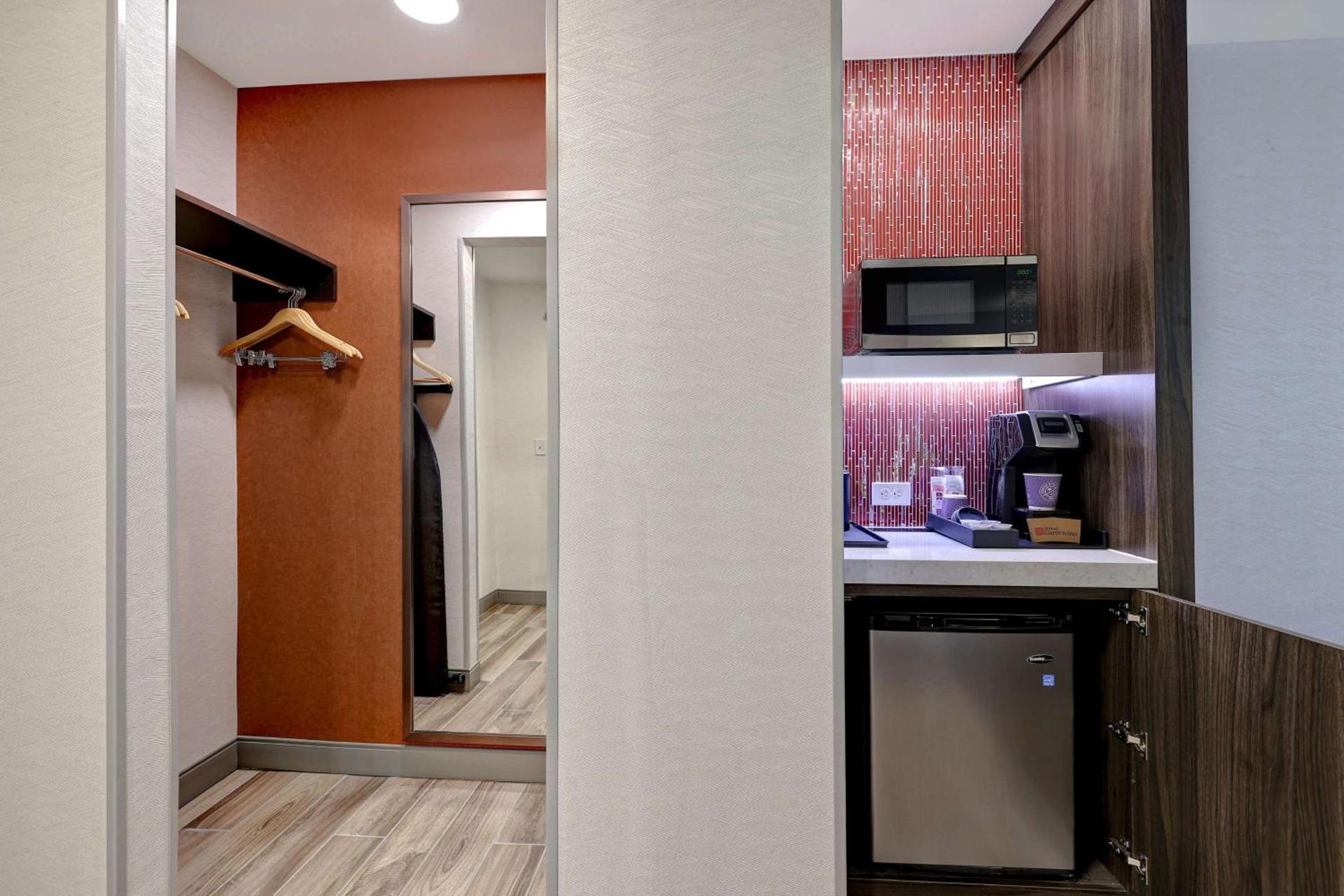 Hilton Garden Inn Cedar Rapids photo 50