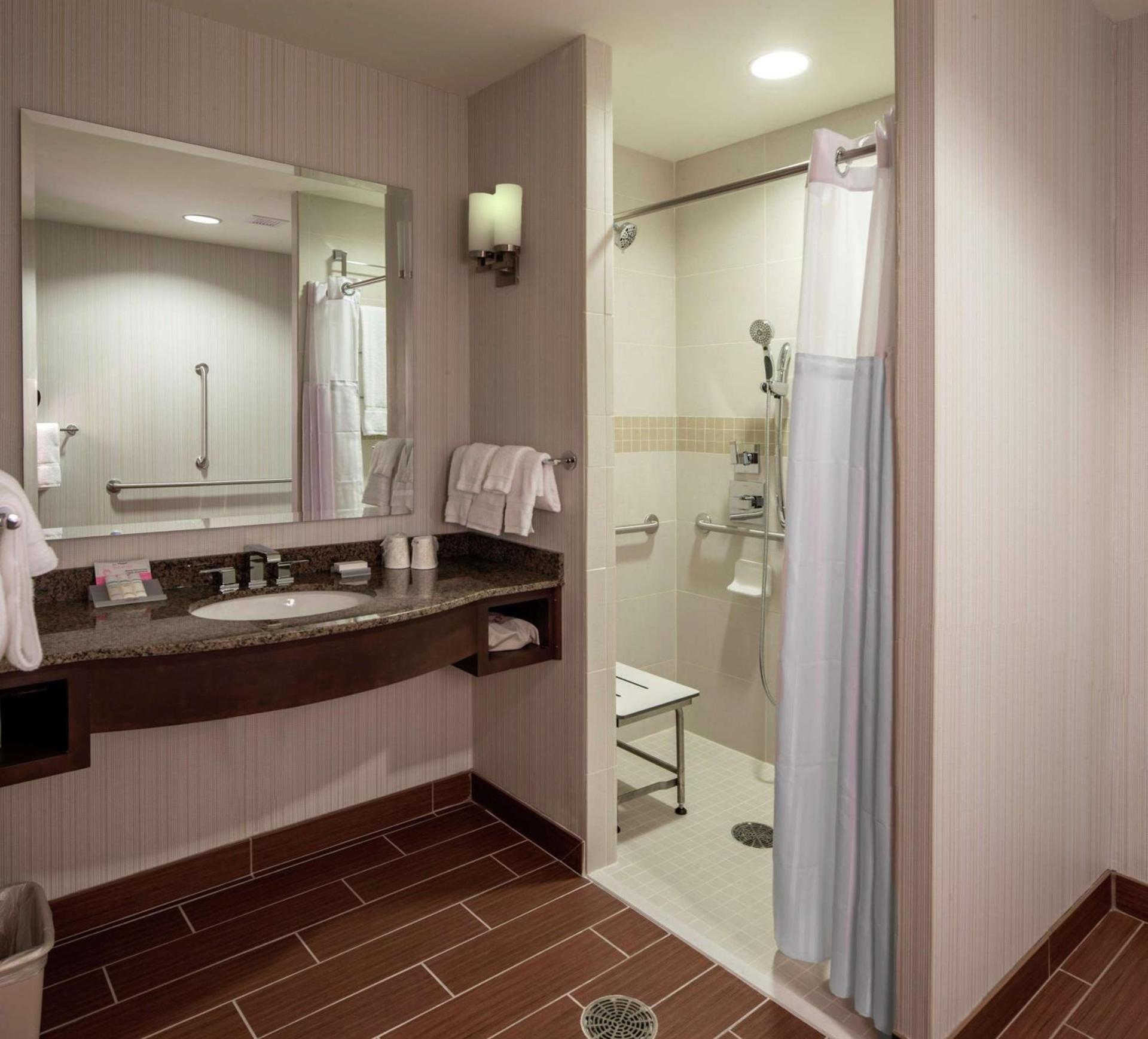 Hilton Garden Inn Uniontown photo 11
