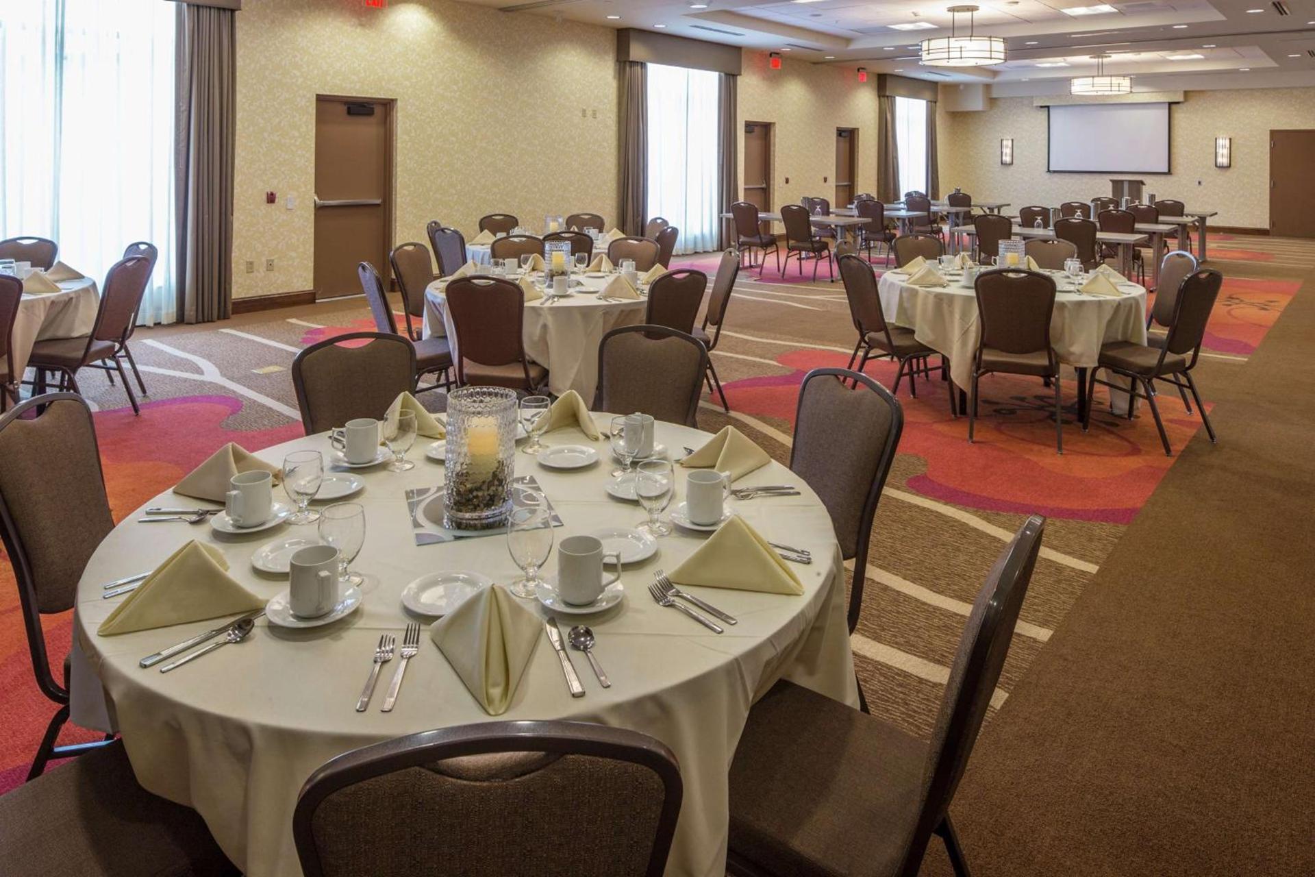 Hilton Garden Inn Uniontown photo 9