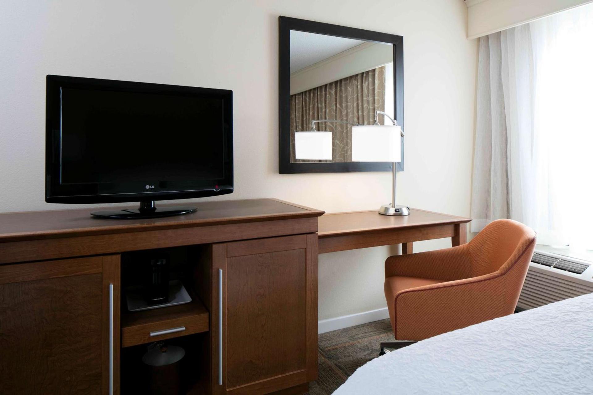 Hampton Inn Kansas City/Shawnee Mission photo 7