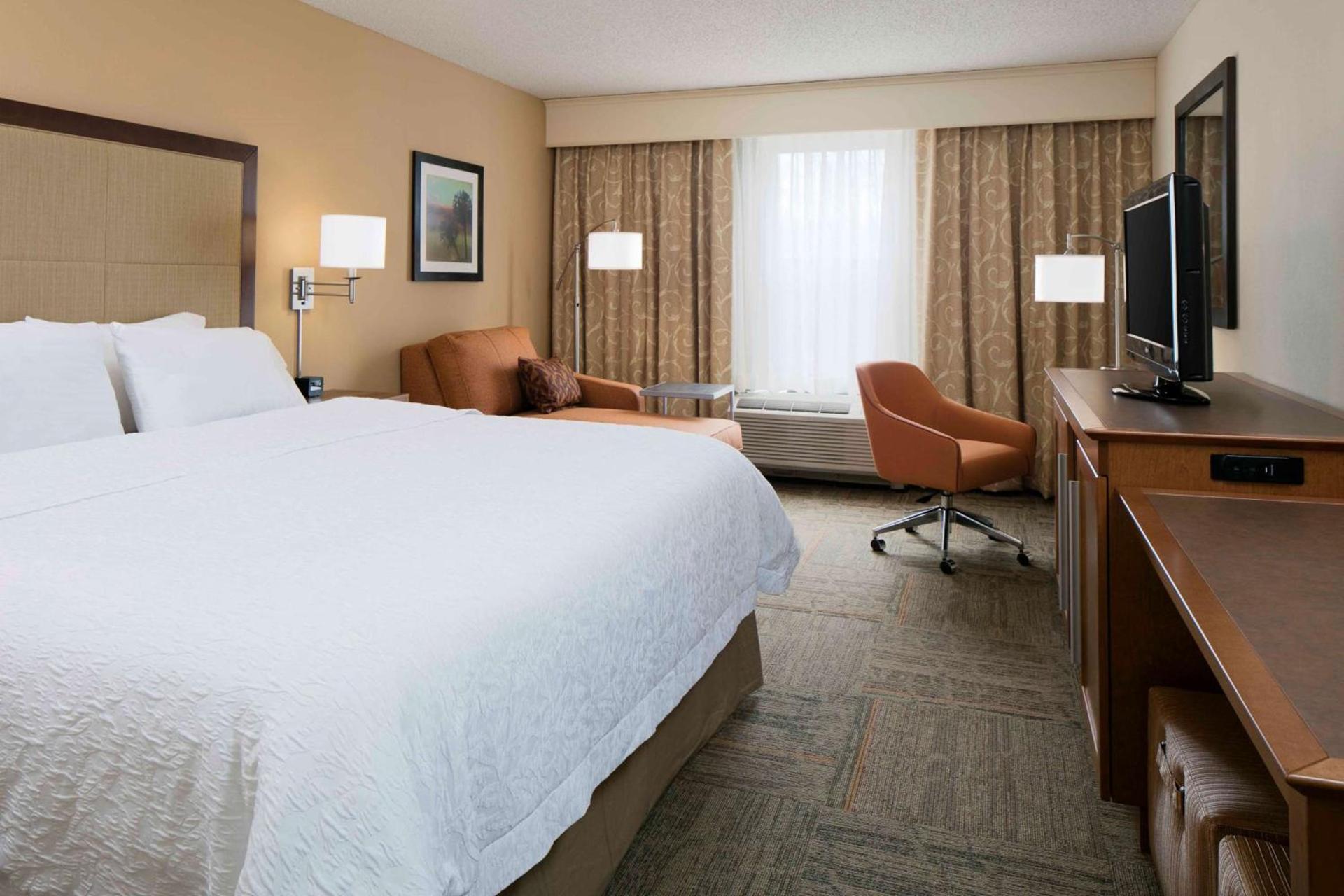 Hampton Inn Kansas City/Shawnee Mission photo 11