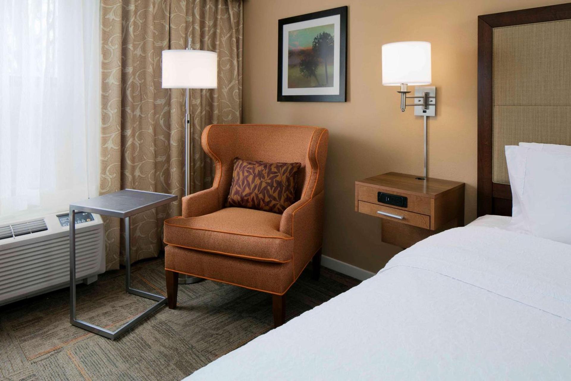 Hampton Inn Kansas City/Shawnee Mission photo 13