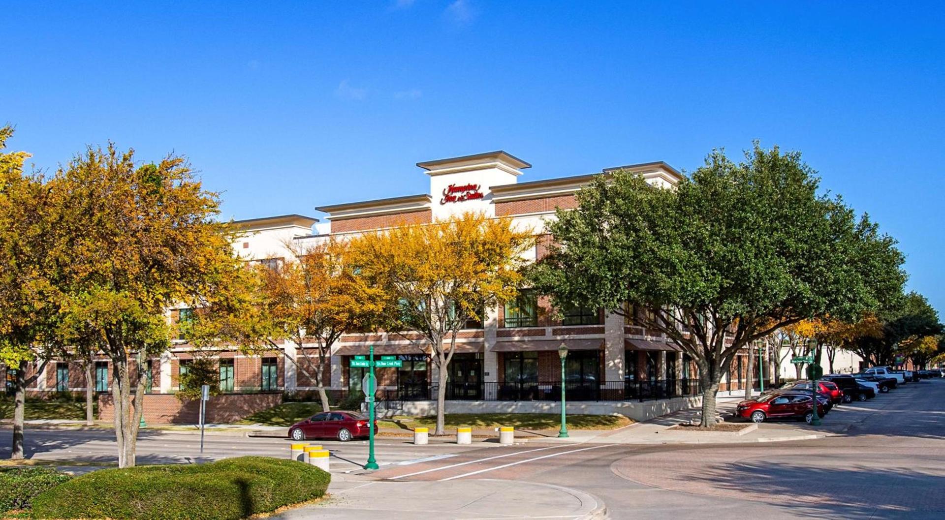 Hampton Inn & Suites Keller Town Center photo 2