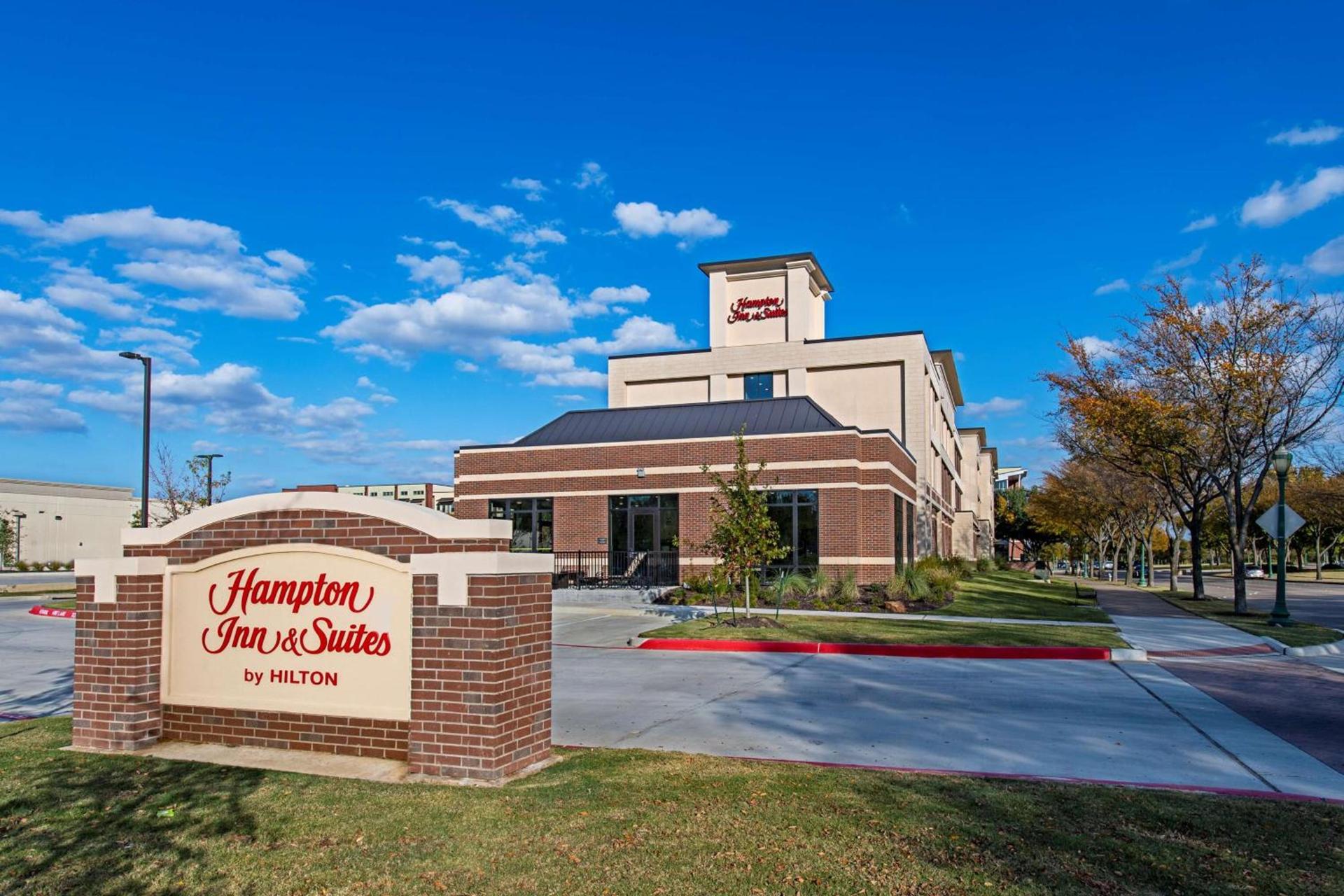 Hampton Inn & Suites Keller Town Center photo 1
