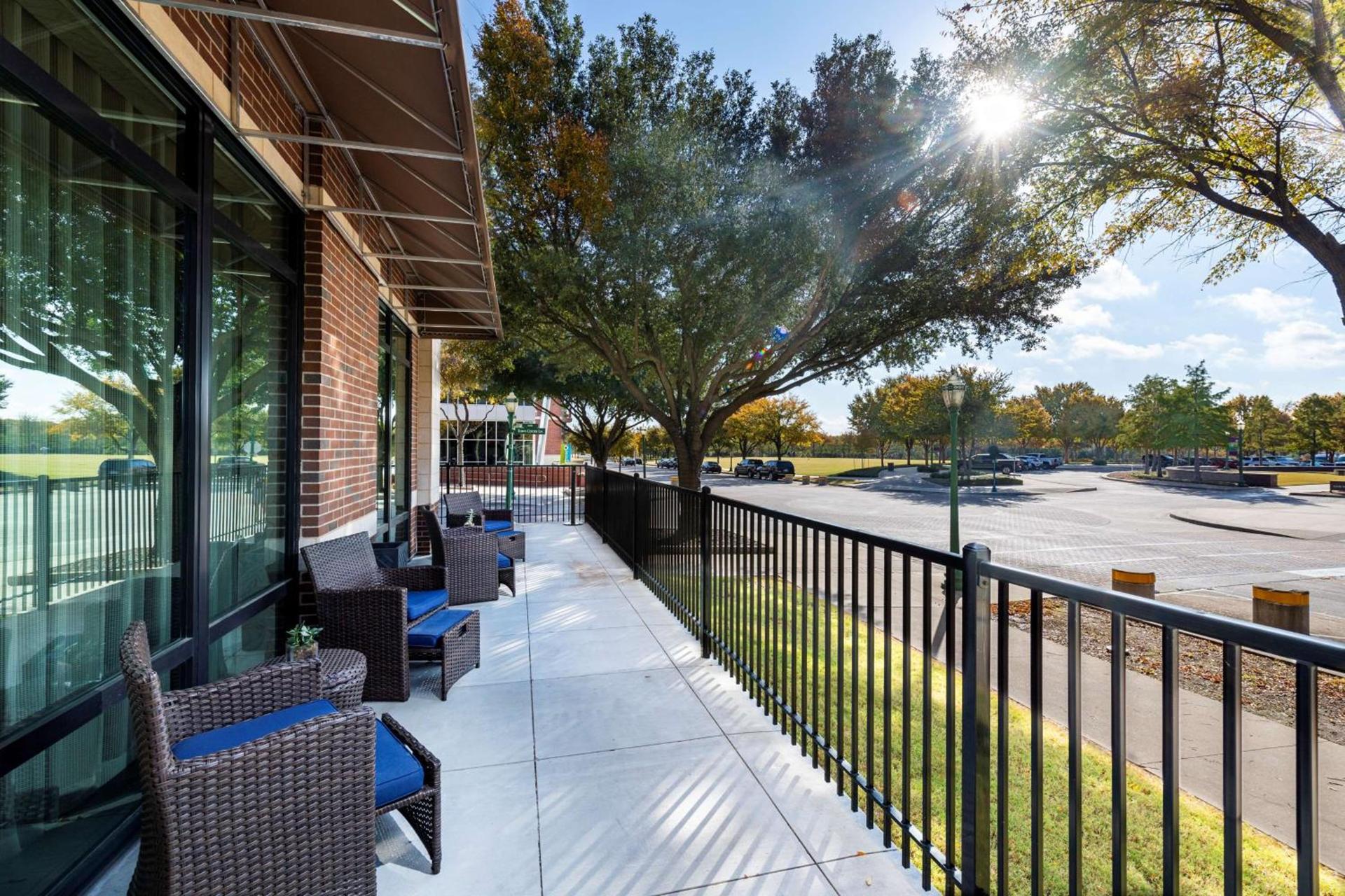 Hampton Inn & Suites Keller Town Center photo 4