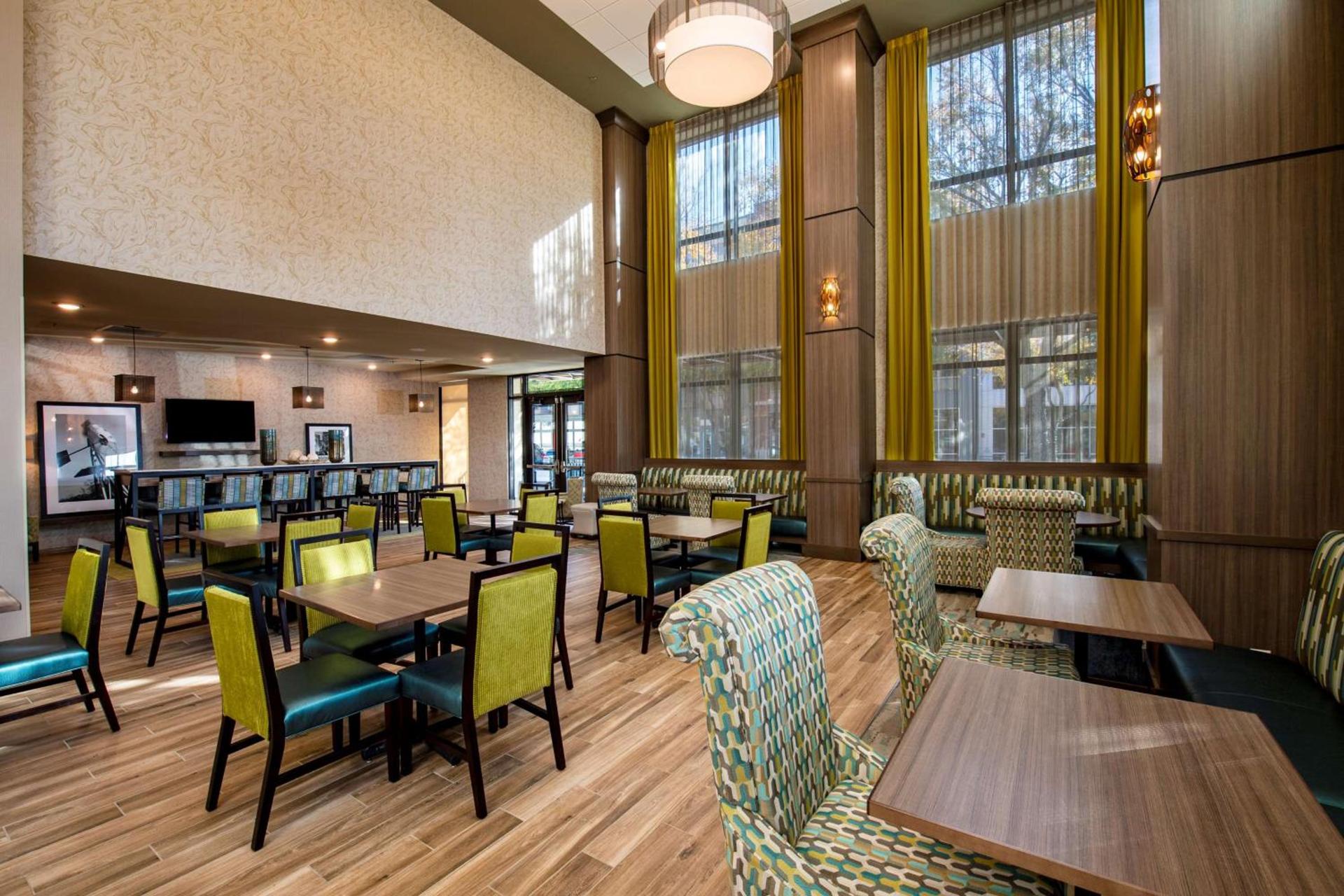 Hampton Inn & Suites Keller Town Center photo 9