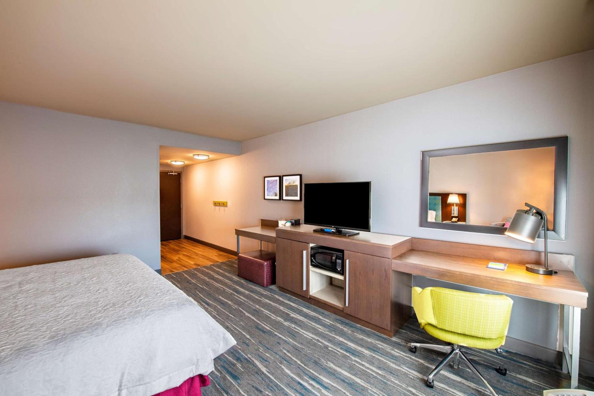 Hampton Inn & Suites Keller Town Center photo 21