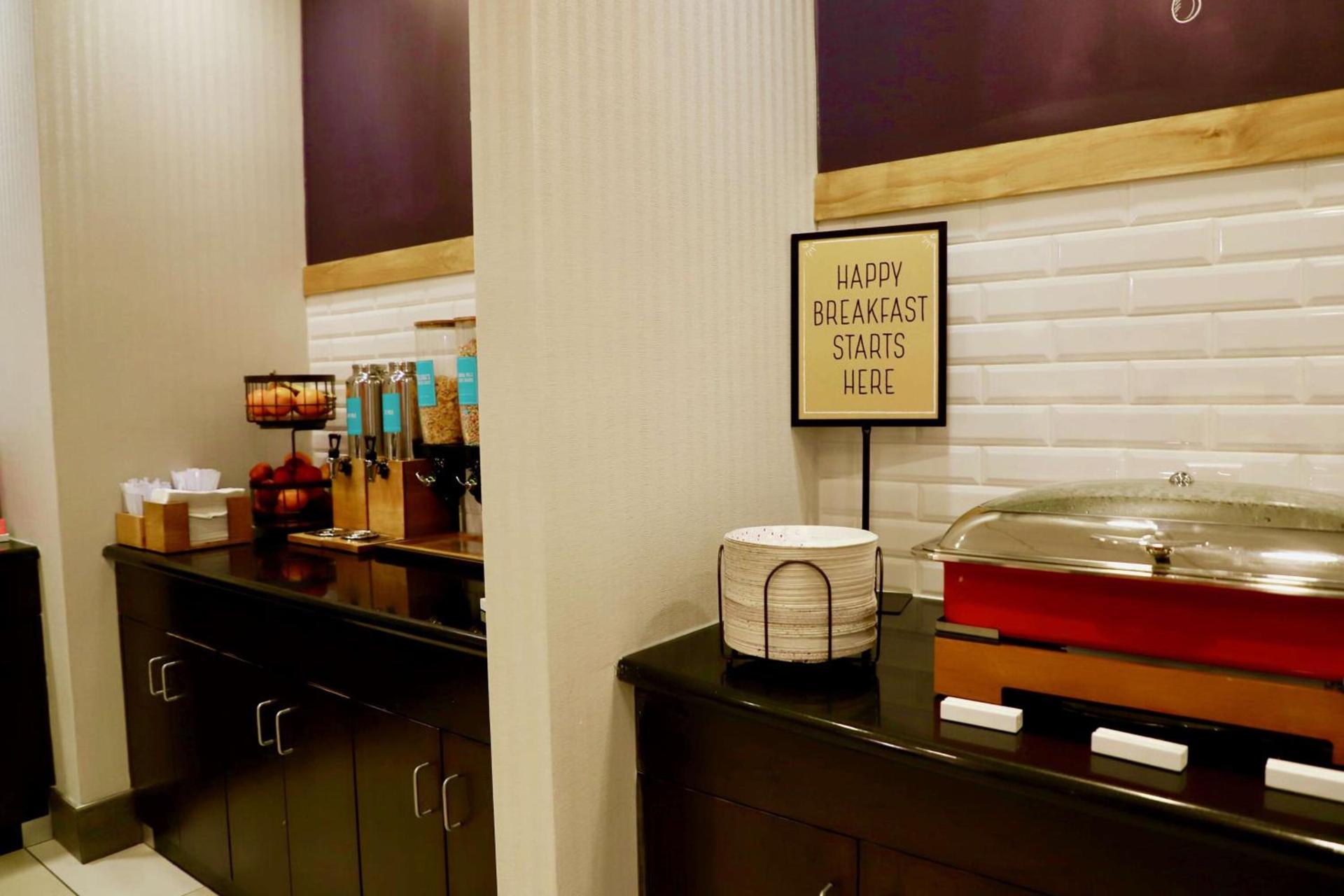 Hampton Inn Doylestown photo 13