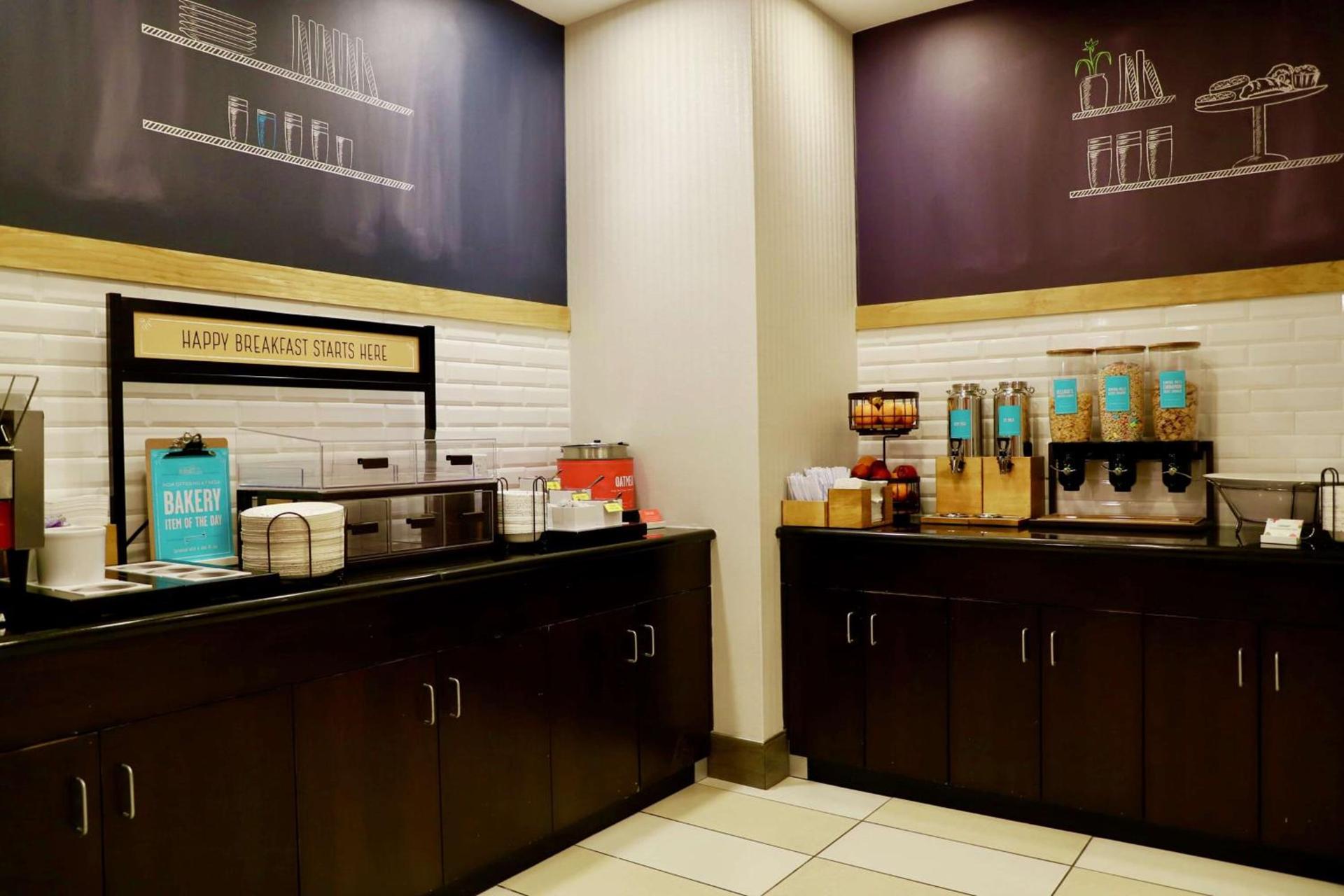 Hampton Inn Doylestown photo 15