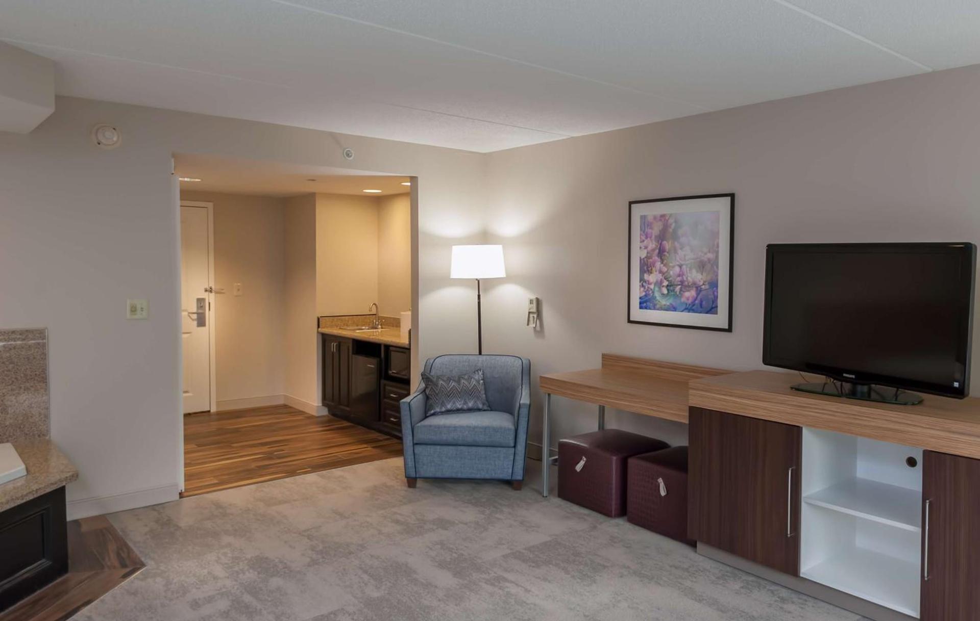 Hampton Inn Doylestown photo 37