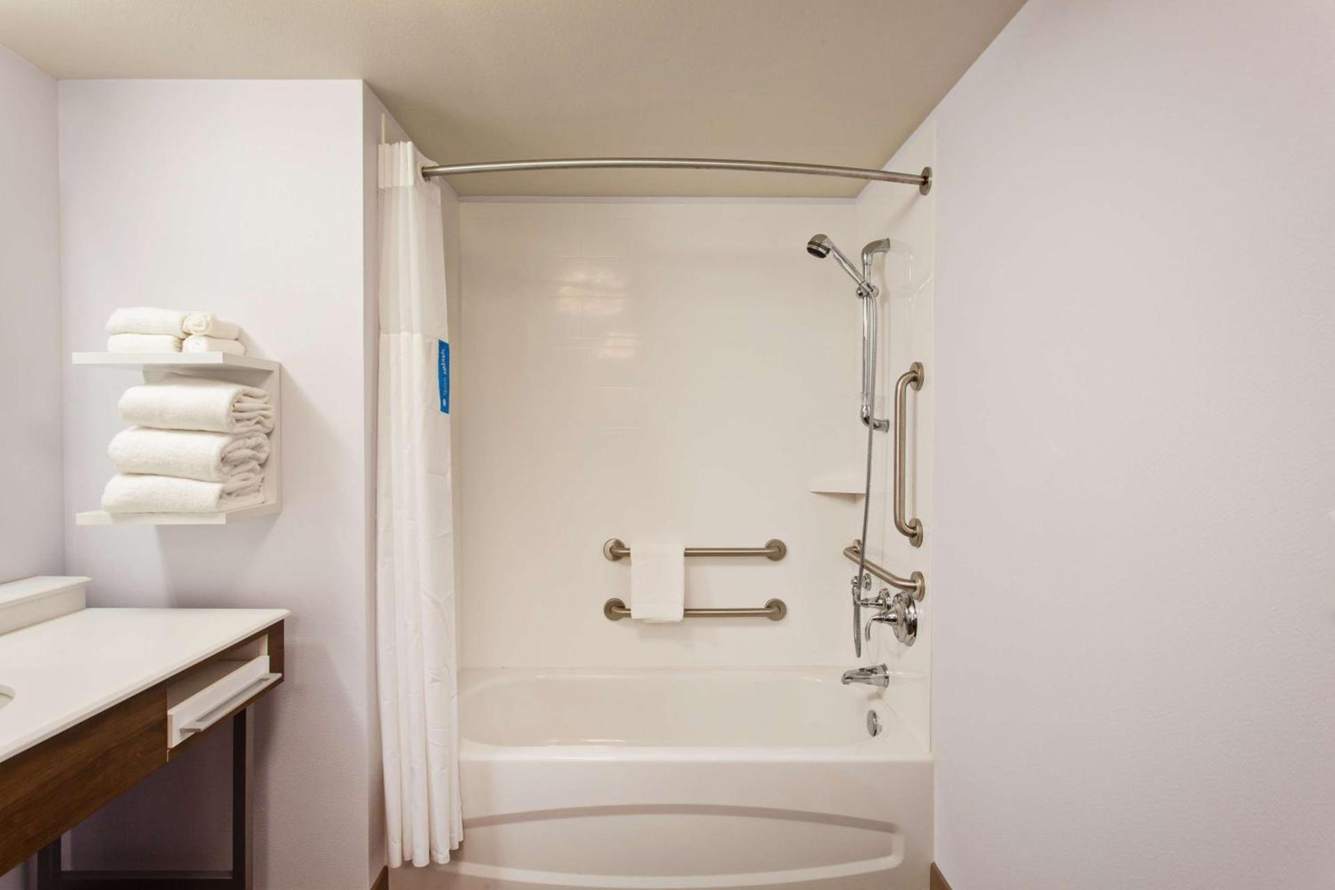 Hampton Inn & Suites Leavenworth photo 18