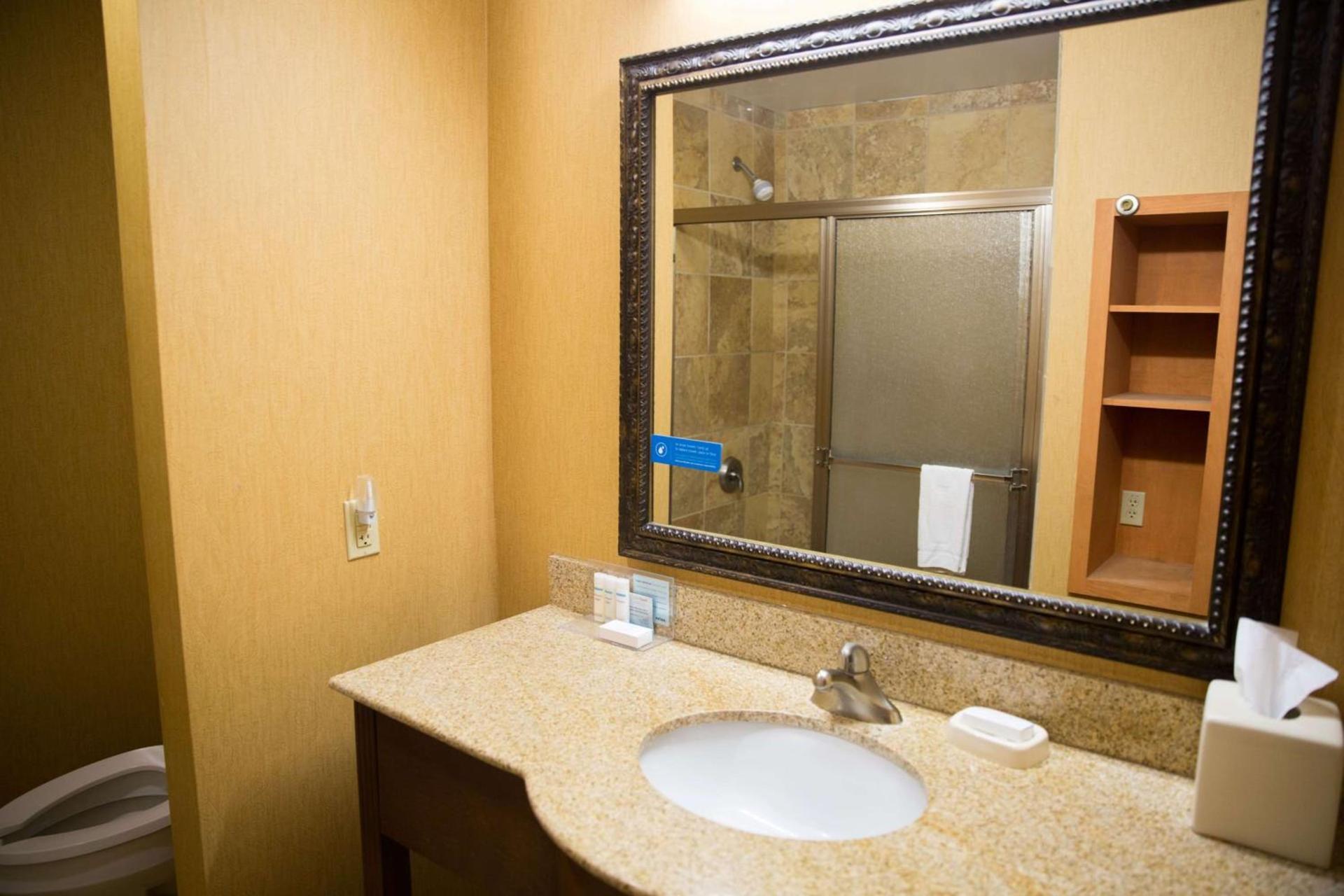 Hampton Inn & Suites Grenada photo 5