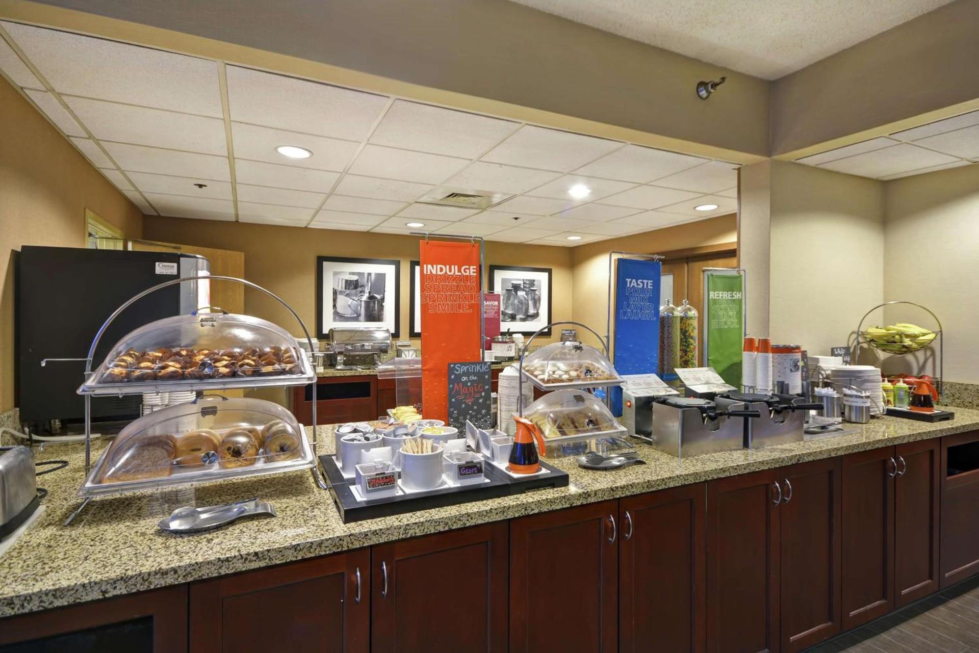 Hampton Inn Seattle/Southcenter photo 9